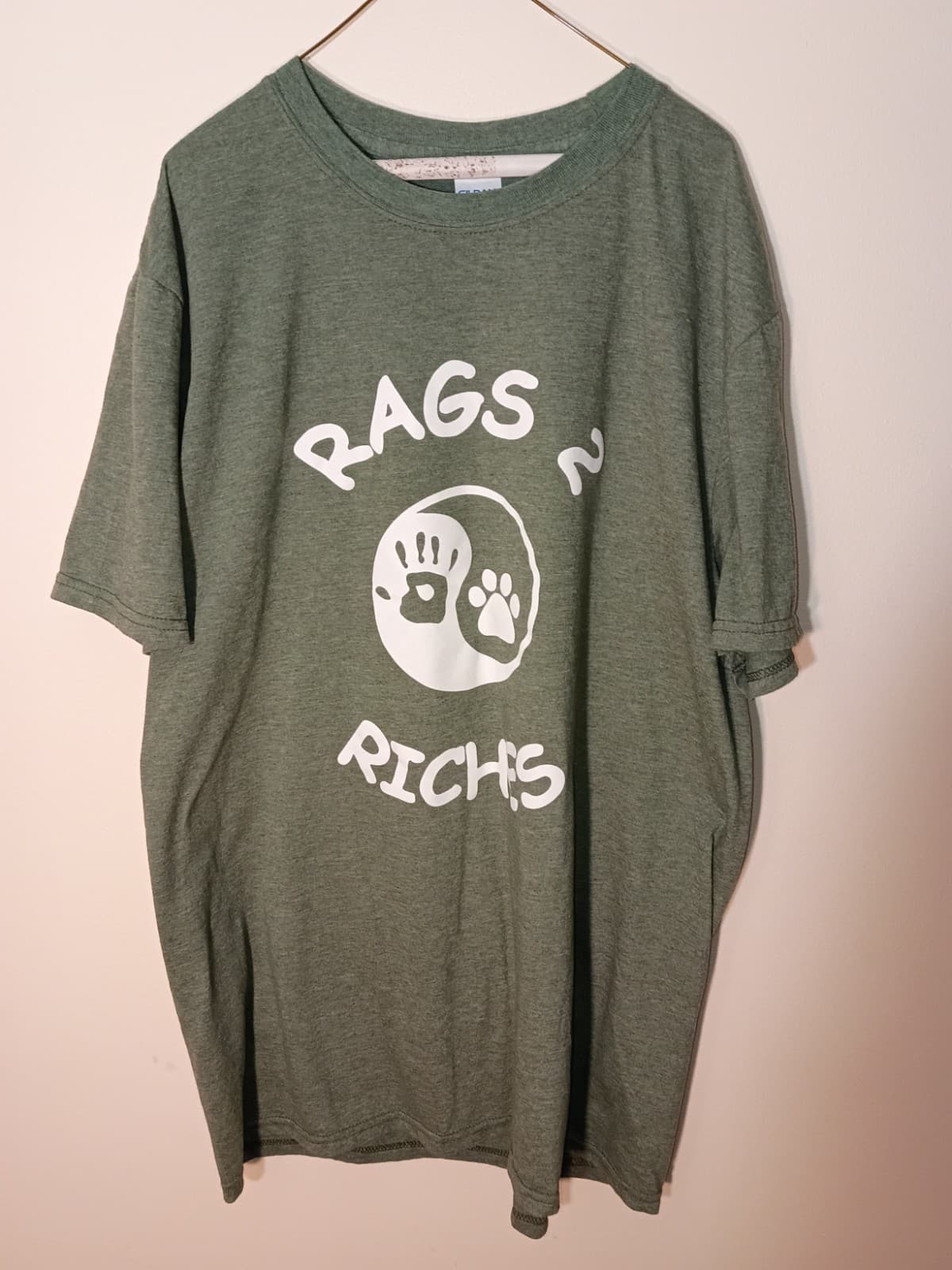Green RAGS 2 RICHES Volunteer Graphic Print Crew Neck Short Sleeve T-Shirt