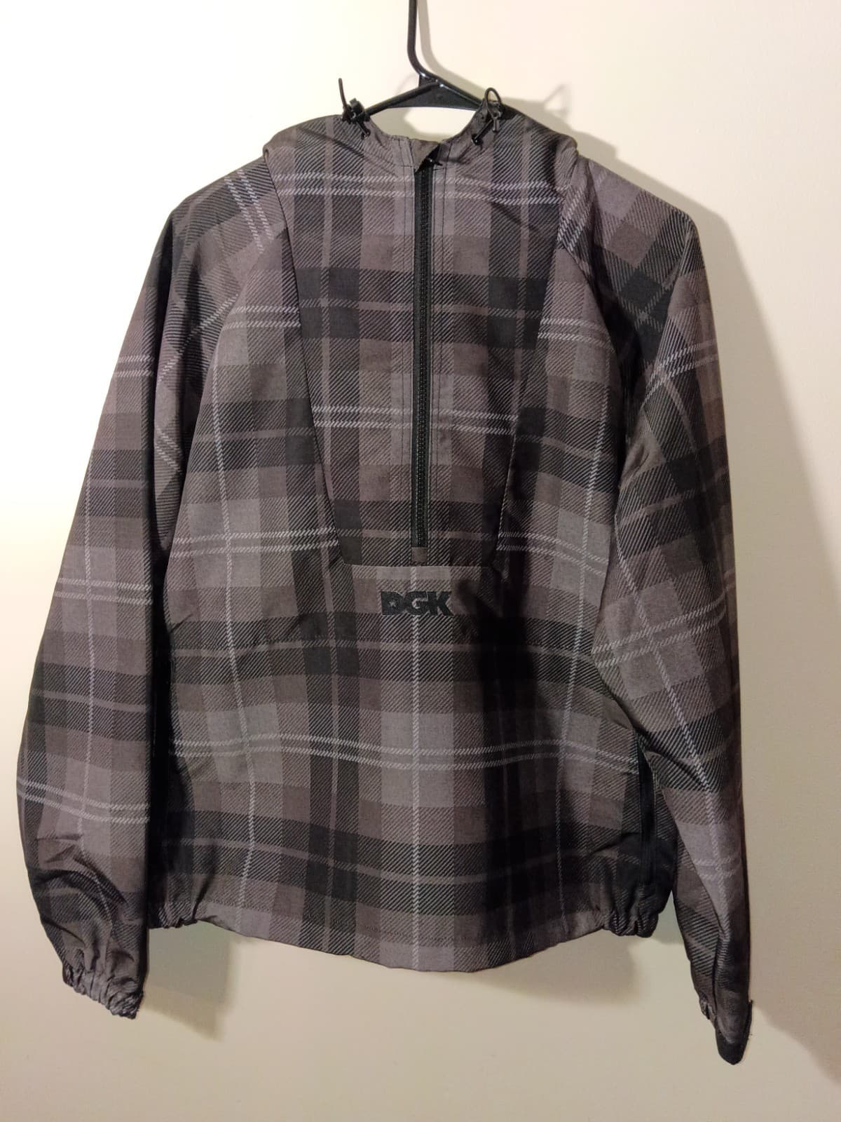 DGK 1/4 Zip Hooded Anorak Jacket Men's Size S Gray/Black Plaid Polyester