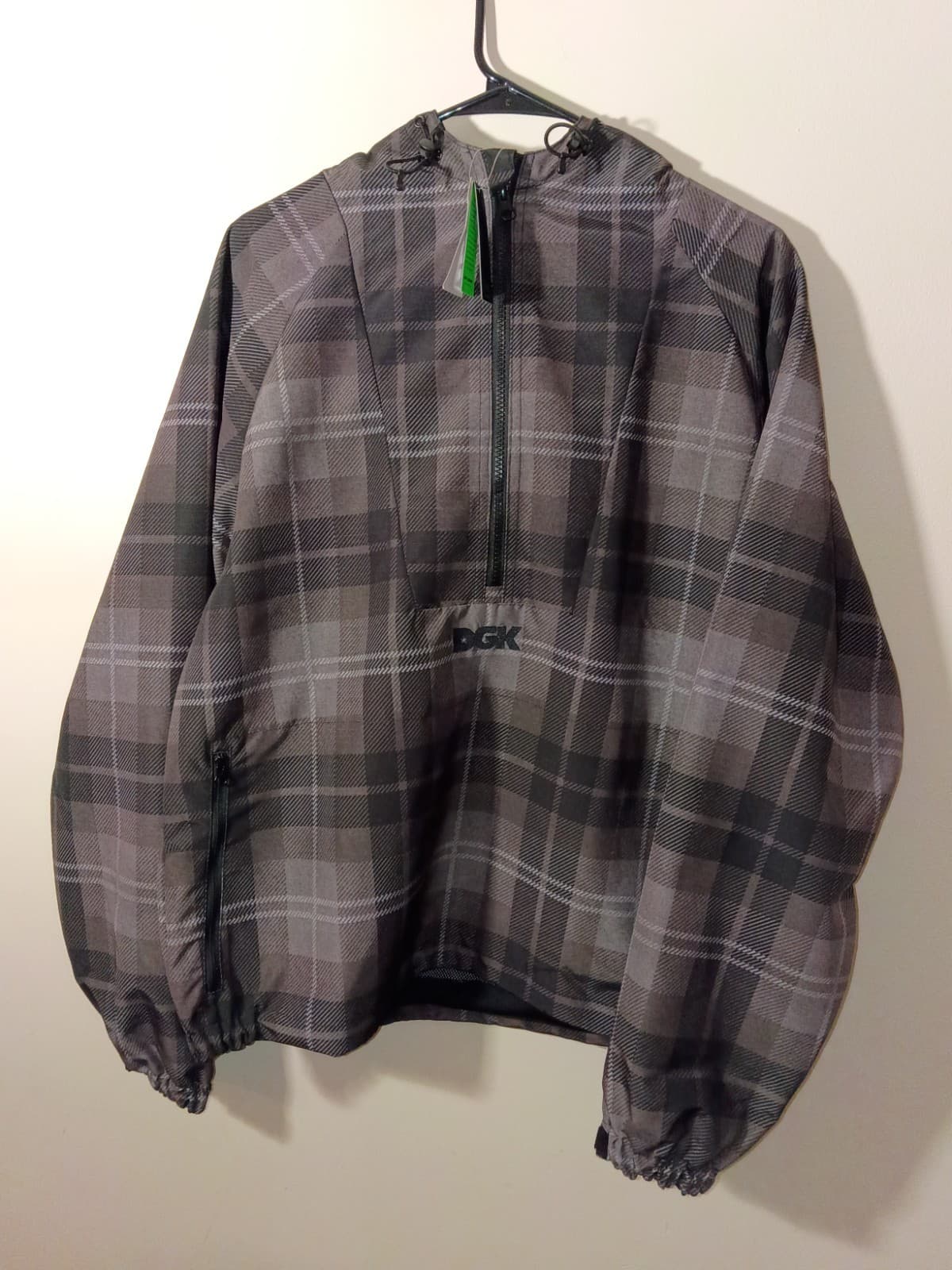 DGK 1/4 Zip Hooded Anorak Jacket Men's Size M Black Gray Plaid