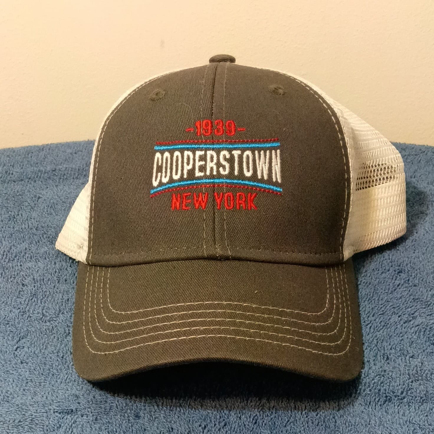 Ouray Trucker Hat Mens One Size Adjustable Mesh Back Cooperstown NY Gray White