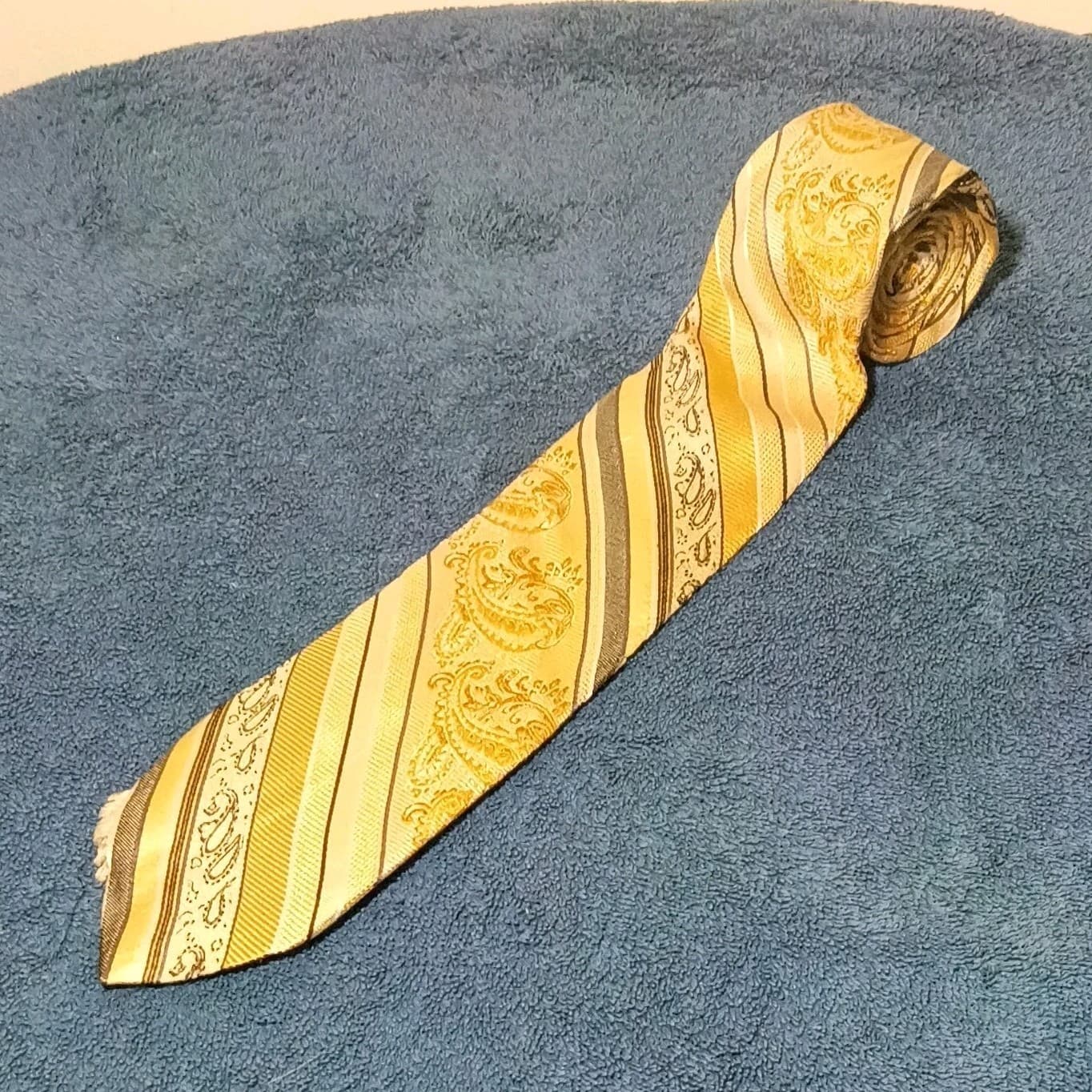 Stacy Adams Men’s Silk Tie Grande Knot Gold, Brown & Cream Striped