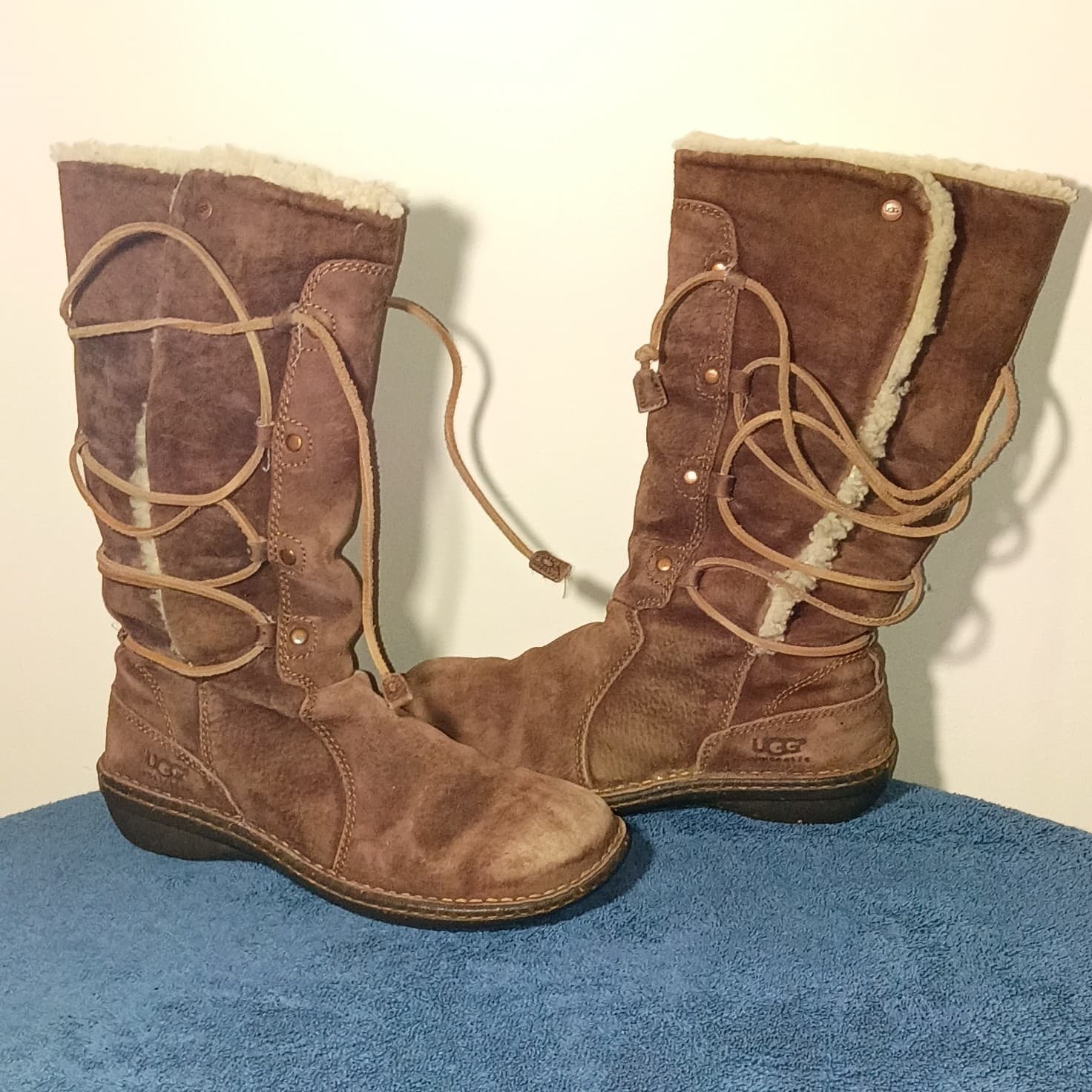 Womens Size 7 Ugg Australia Brown Leather Mid Calf Boots Lace Up Back