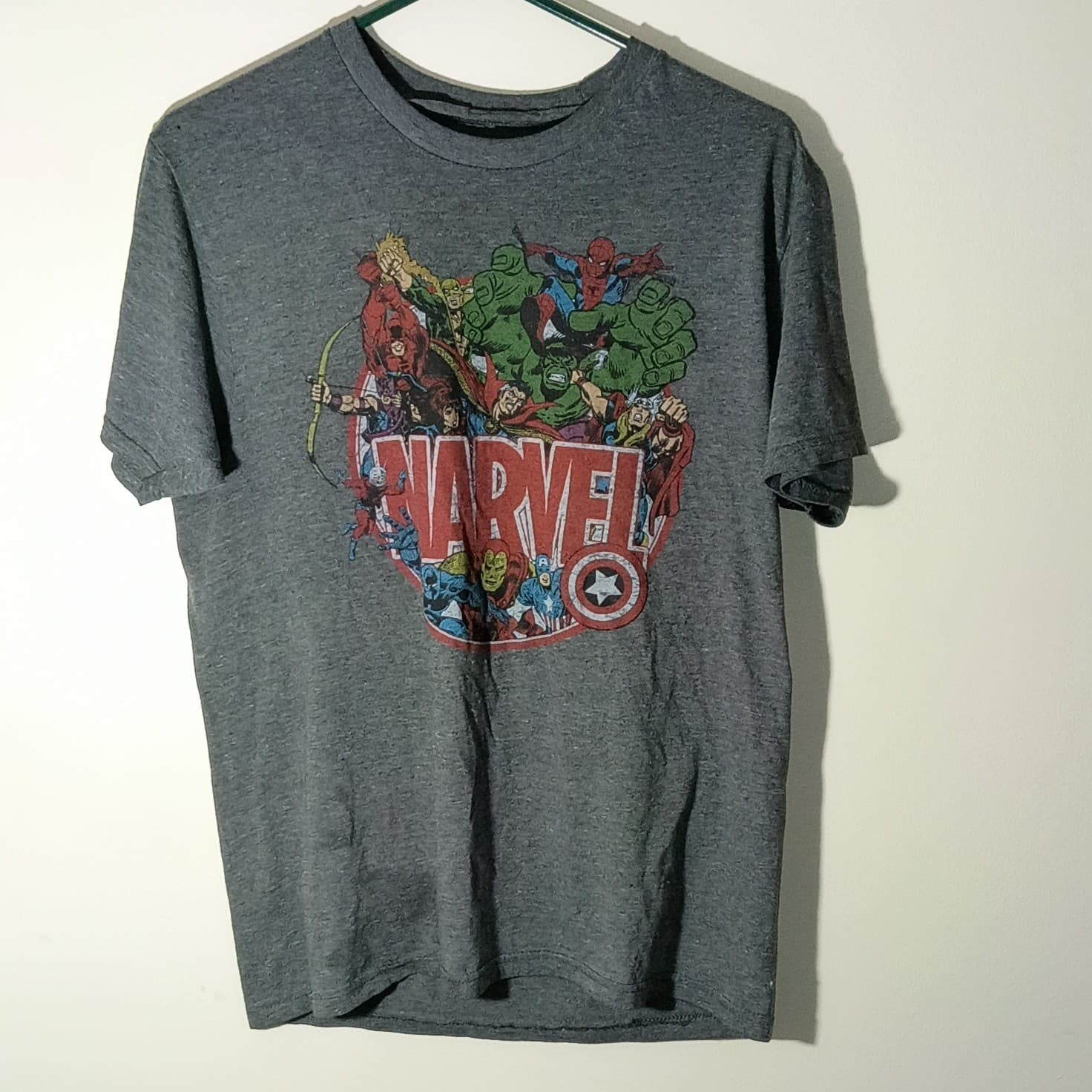 Marvel Graphic Print Short Sleeve Gray Men's T-Shirt Size Medium
