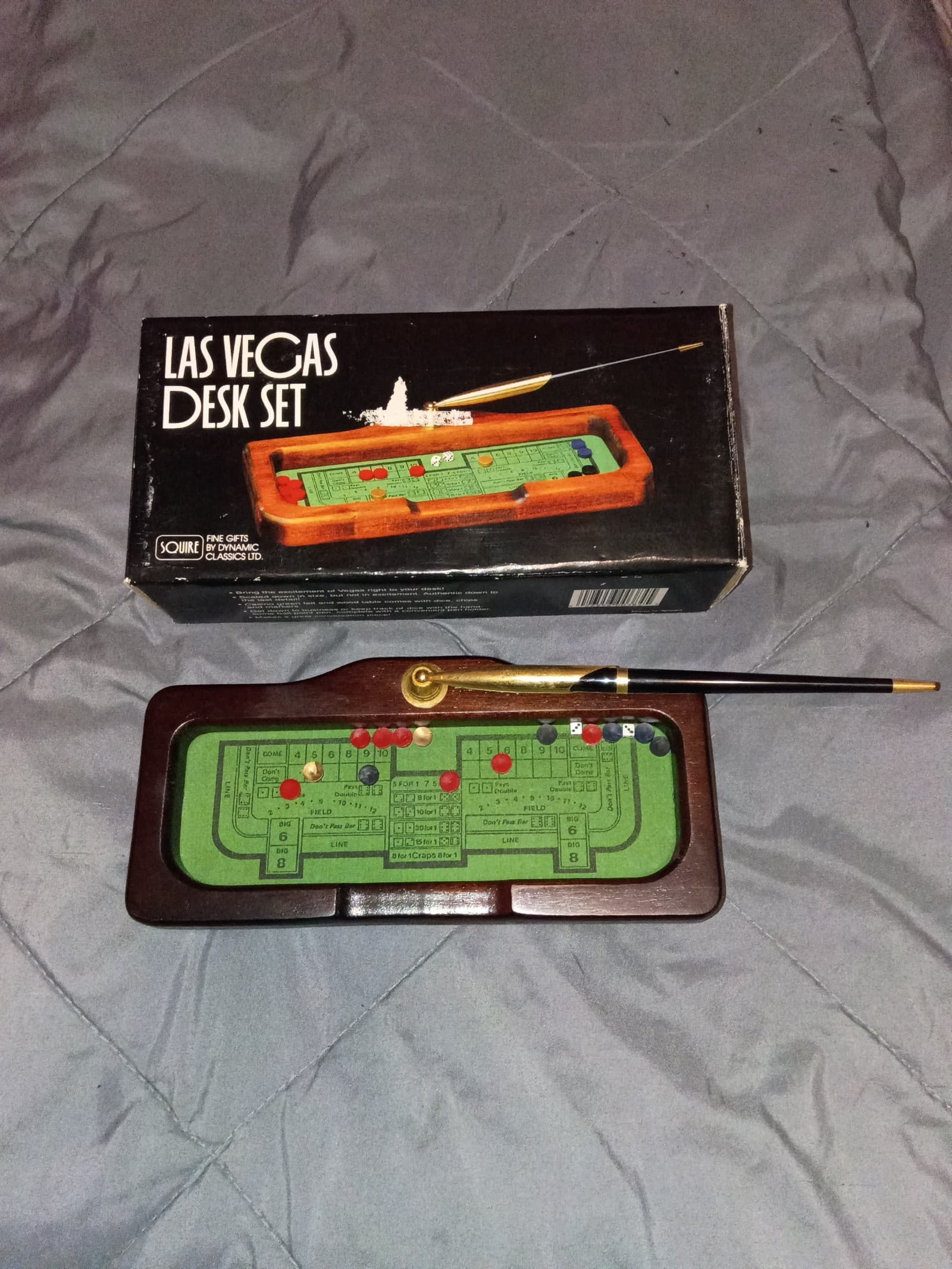Vintage rare las Vegas desk top craps miniature table set