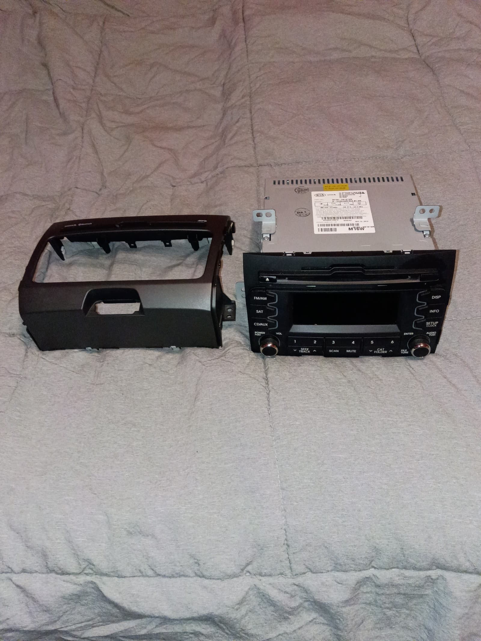 factory OEM radio stereo for a 2010-2013 Kia Sportage, featuring CD, MP3 player
