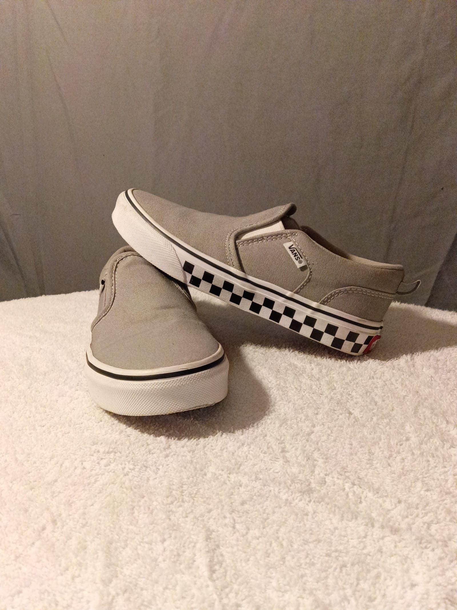 Vans off the wall boys size 4