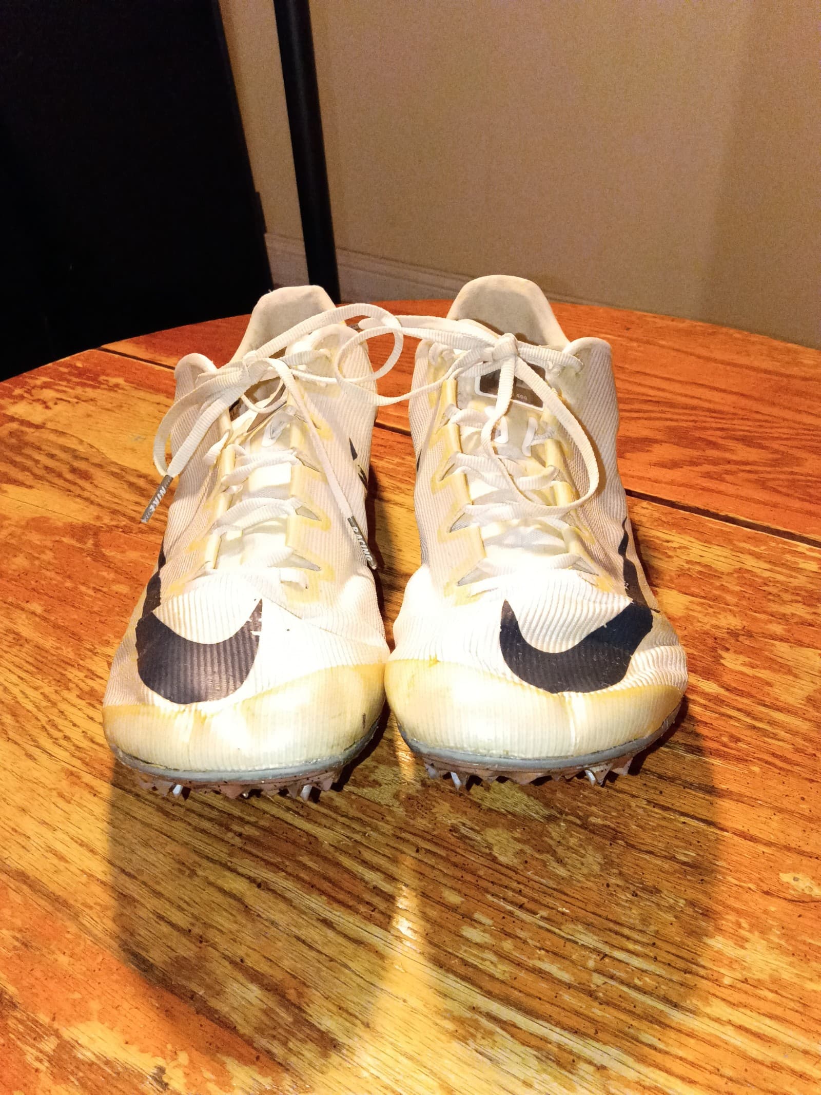 Nike Track & Field Running Spikes White Athletic Shoes size 10.5