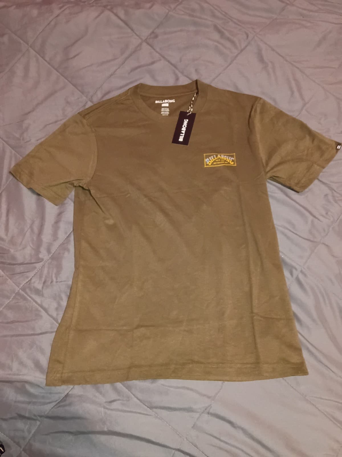 Billabong t-shirt surf wear men's size small brand new with tags