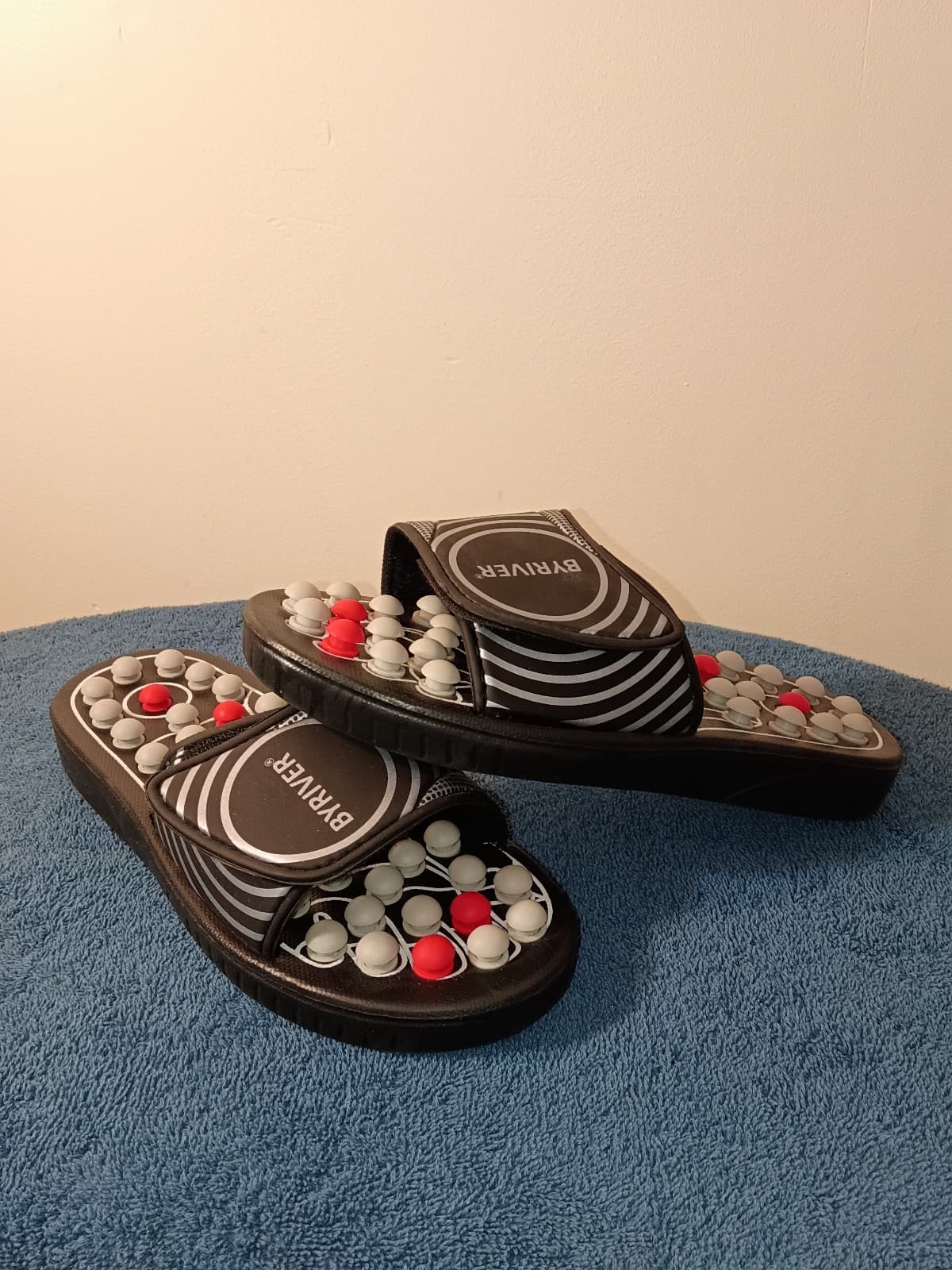 BYRIVER Reflexology Massage Shoes XL Adjustable Acupressure Slippers Foot Therap