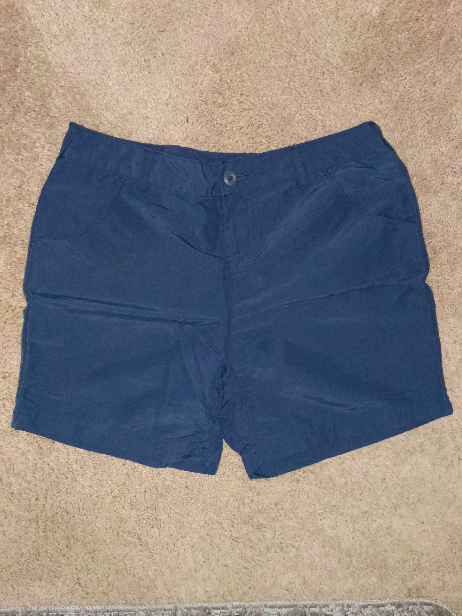 Columbia PFG navy blue women's size 6 athletic shorts