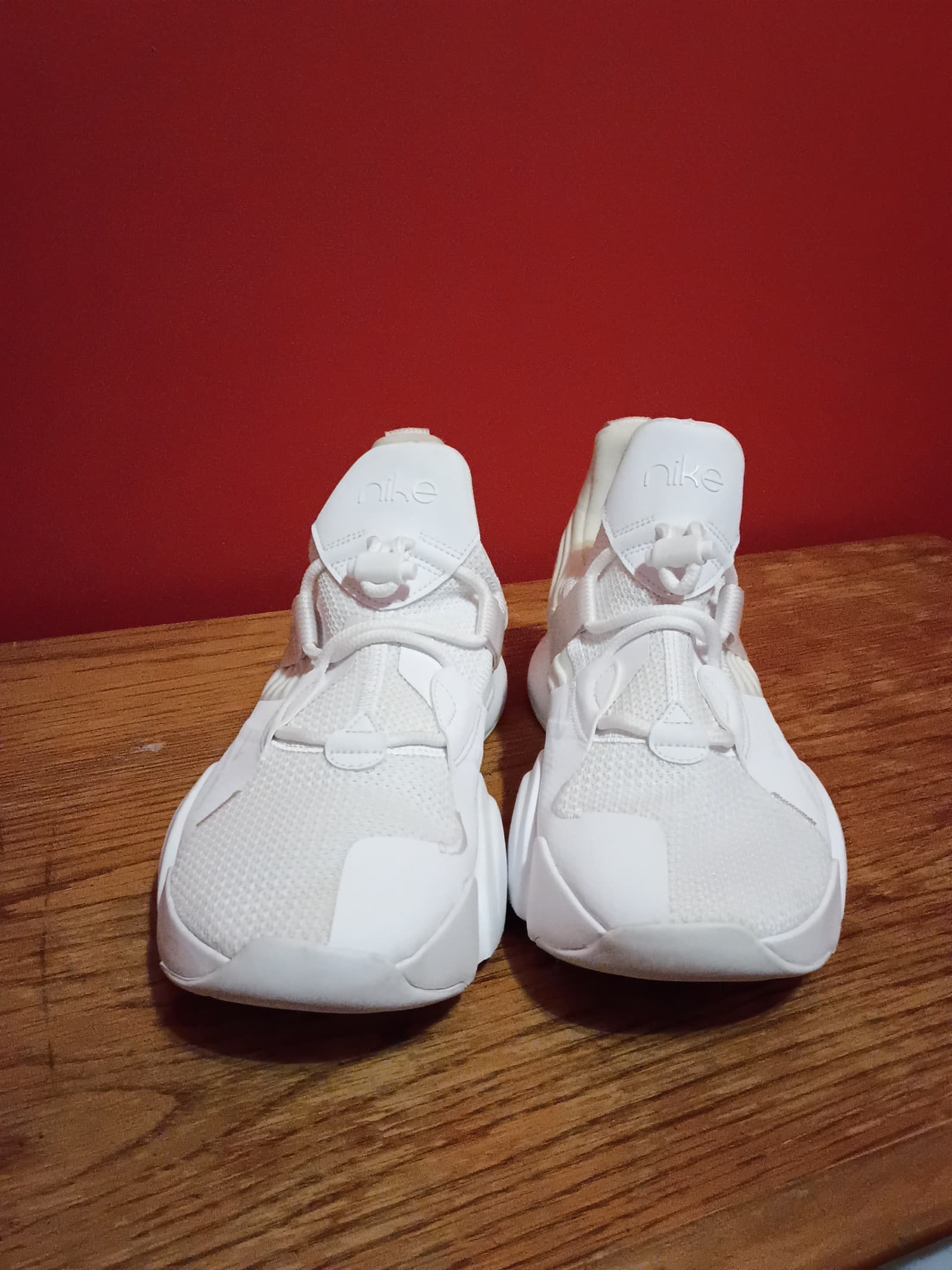 Nike superrep Groove running shoes woman's size 11 new without tags White color