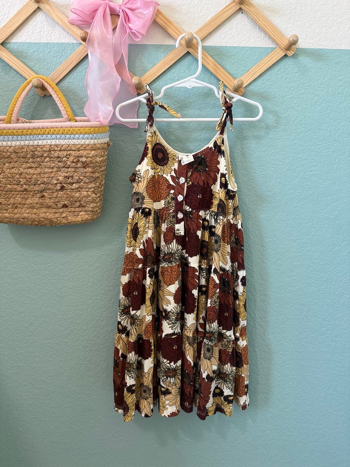 Kate Quinn 3T sunflower dress