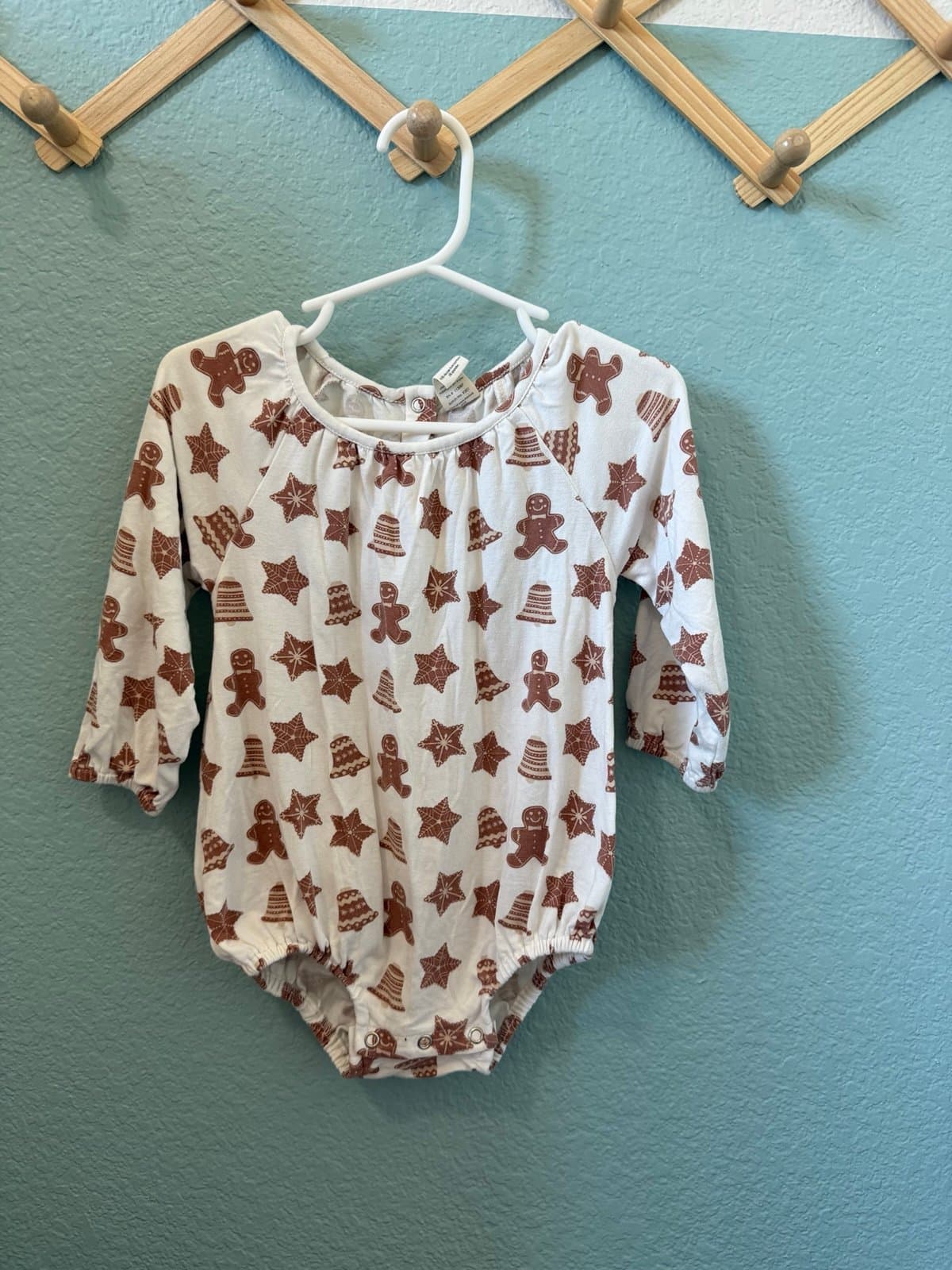 Kate Quinn gingerbread bubble 12-18
