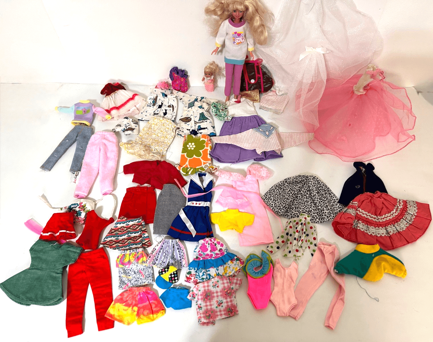 Vintage Barbie Lot Mod Clothes with baby Krissi Skipper over 55 pieces 1