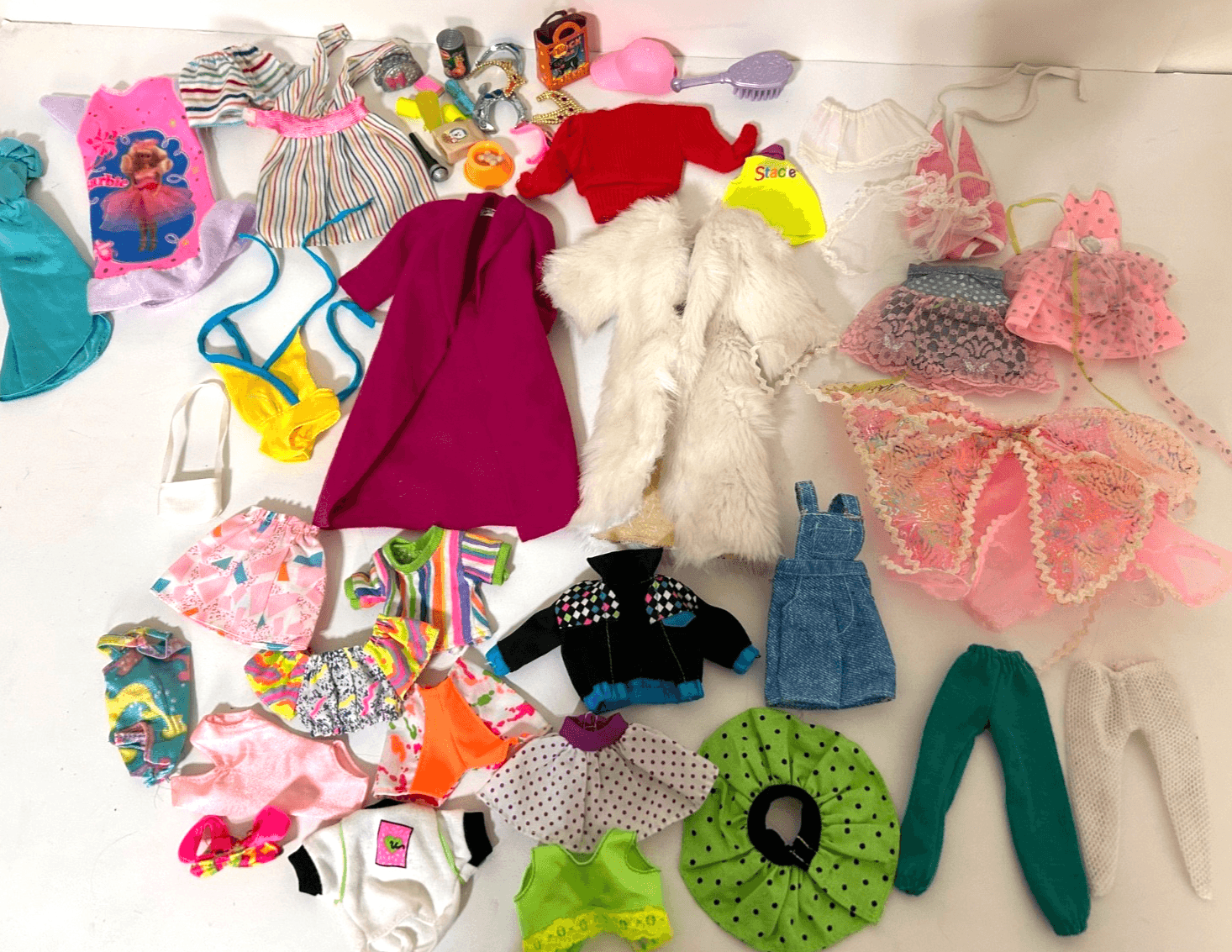 Vintage Barbie Lot Mod Clothes Fur Coat accessories shoes over 40 pieces bin3