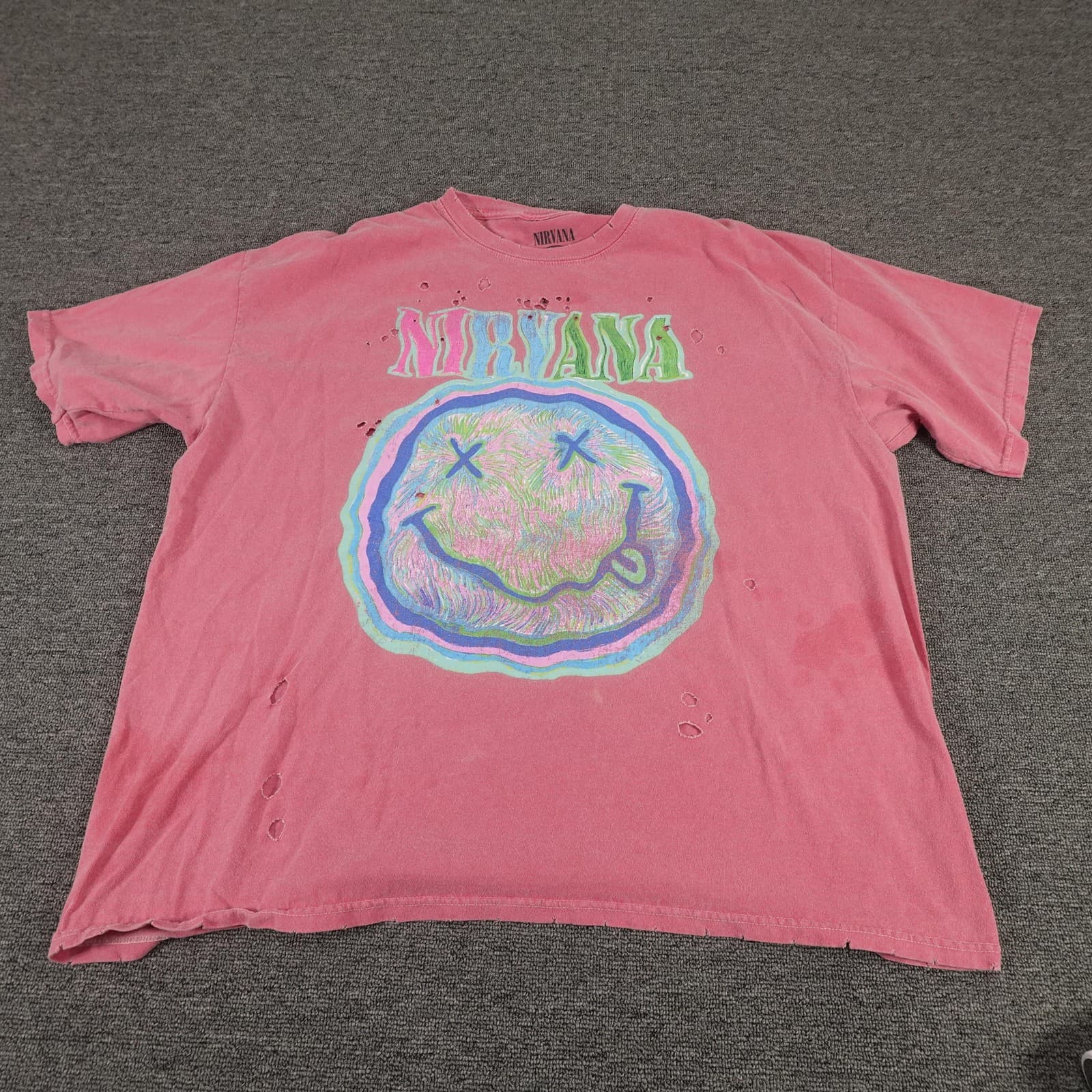 Nirvana Shirt Mens S/M Pink Nevermind Smiley Face Distressed Band Graphic Tee