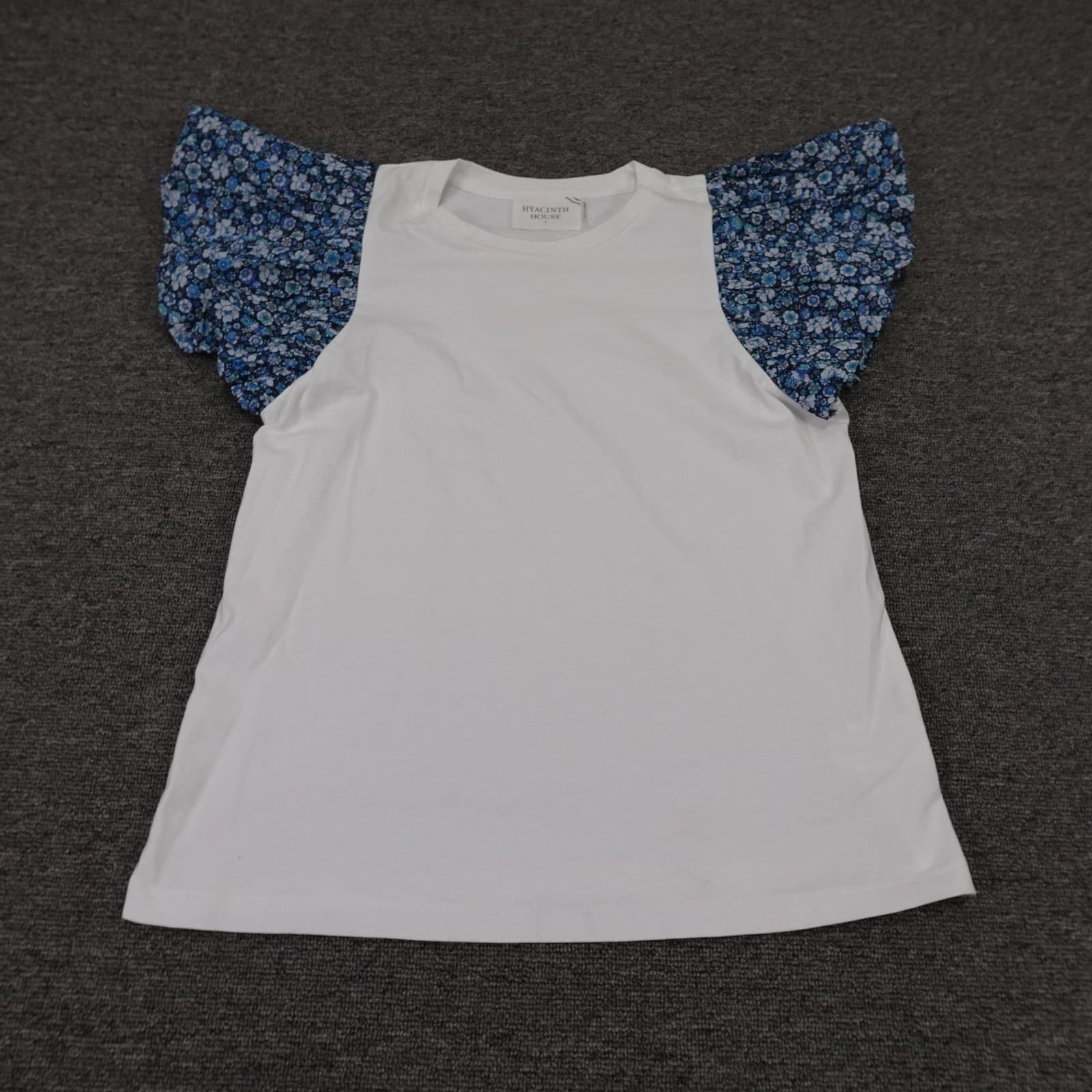 Hyacinth House Shirt Womens Small White Floral Flutter Sleeve Ruffle Tee Top