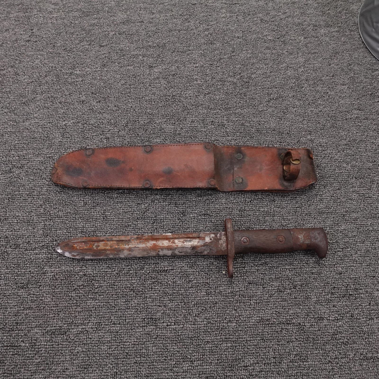Vintage US Marked Brown Wood Handle Combat Bayonet Knife US 1902 Leather Sheath