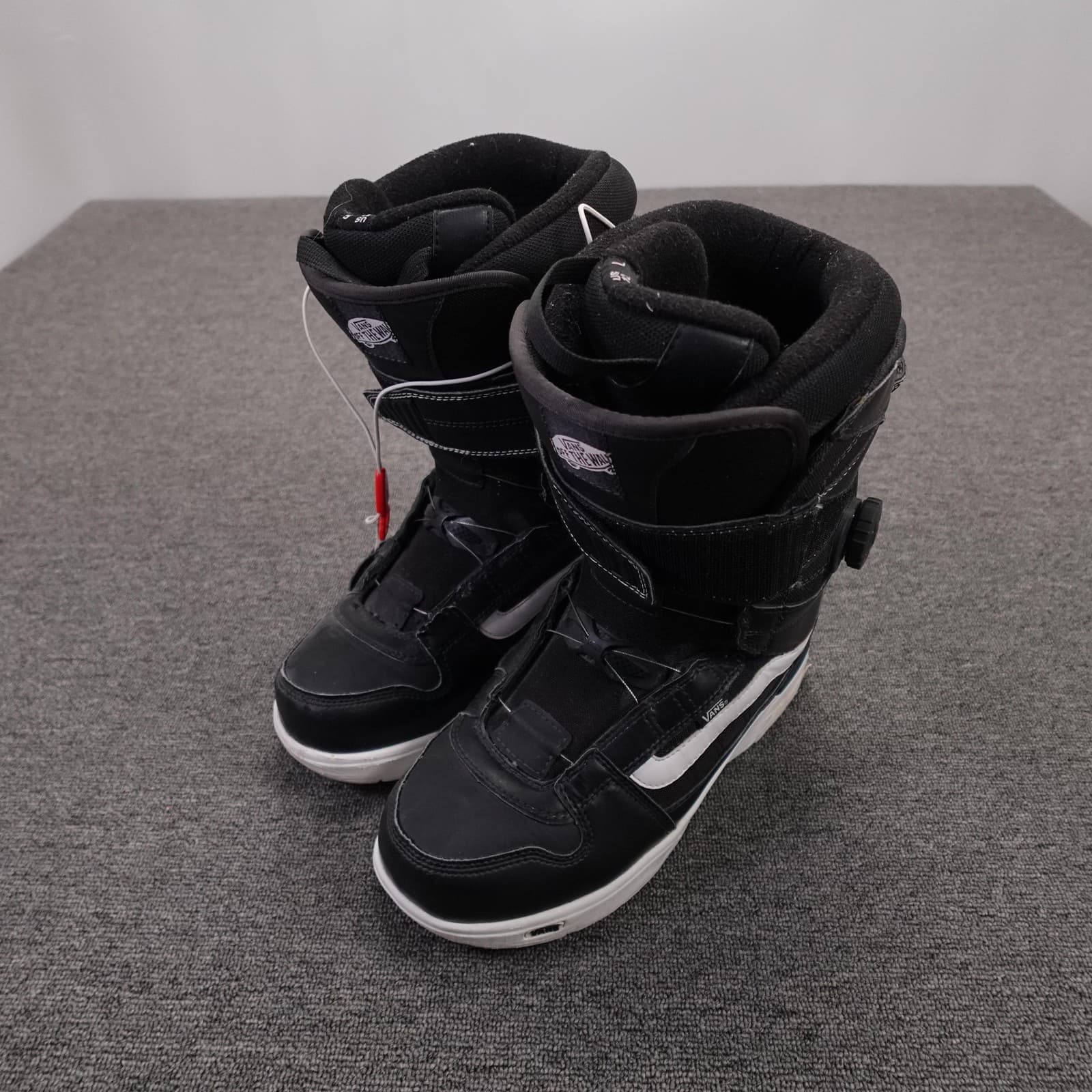 Vans Matlock Snowboard Boots Mens 12 Black TRI-FIT X Dial Lace Rubber Sole Grip