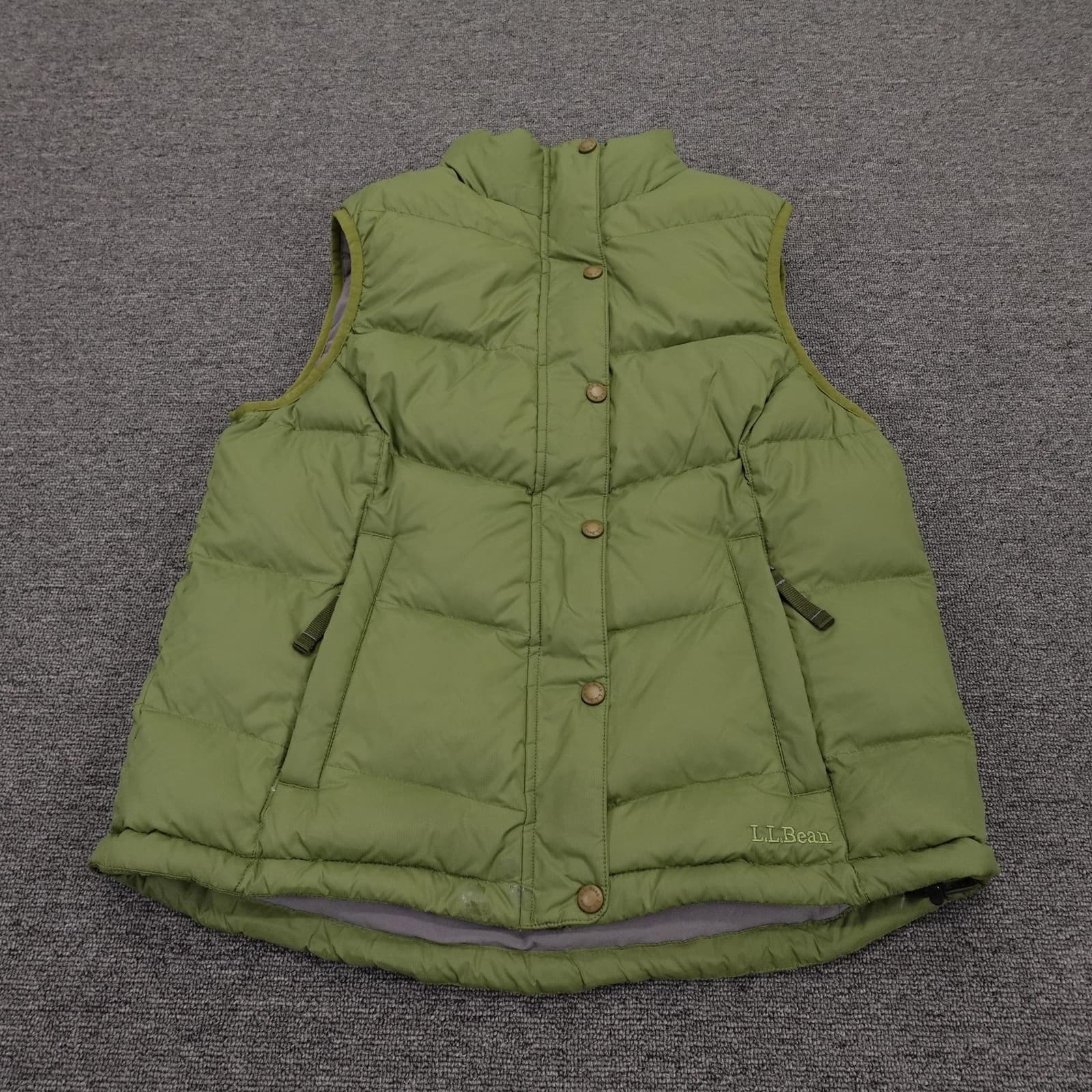 L.L.Bean Vest Womens Medium Green Down Puffer Snap Front Quilted Warm Outdoor