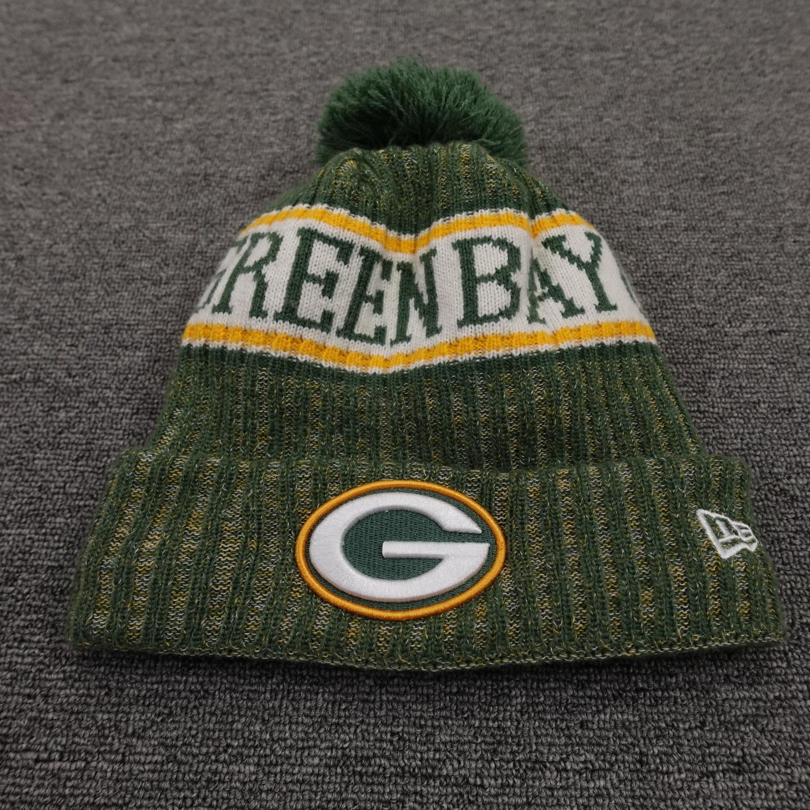 Green Bay Packers Hat Beanie Mens One Size Green NFL Football Pom Knit New Era