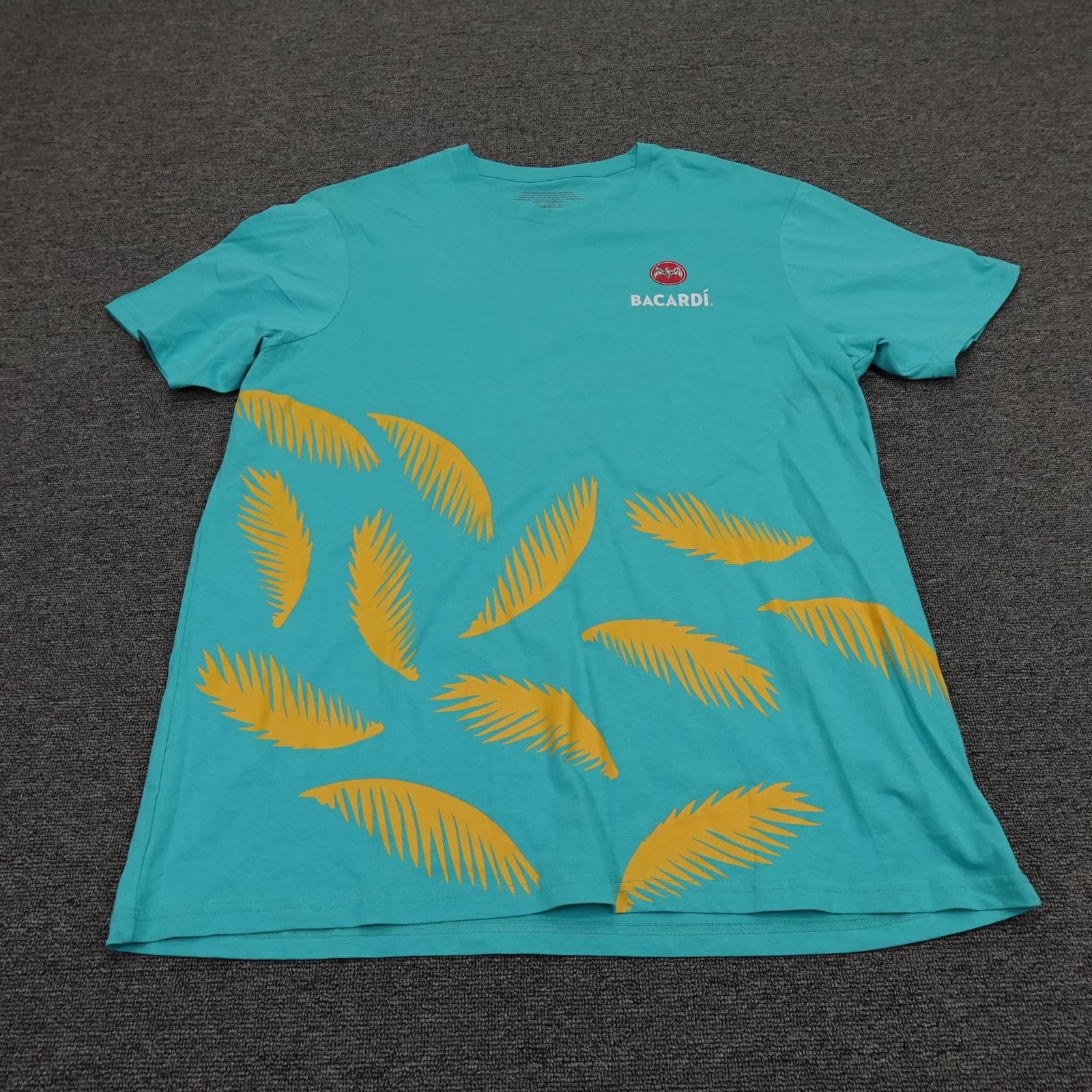 Bacardi Shirt Mens 2XL Blue Palm Leaf Graphic Tee Tagless Tropical Beach
