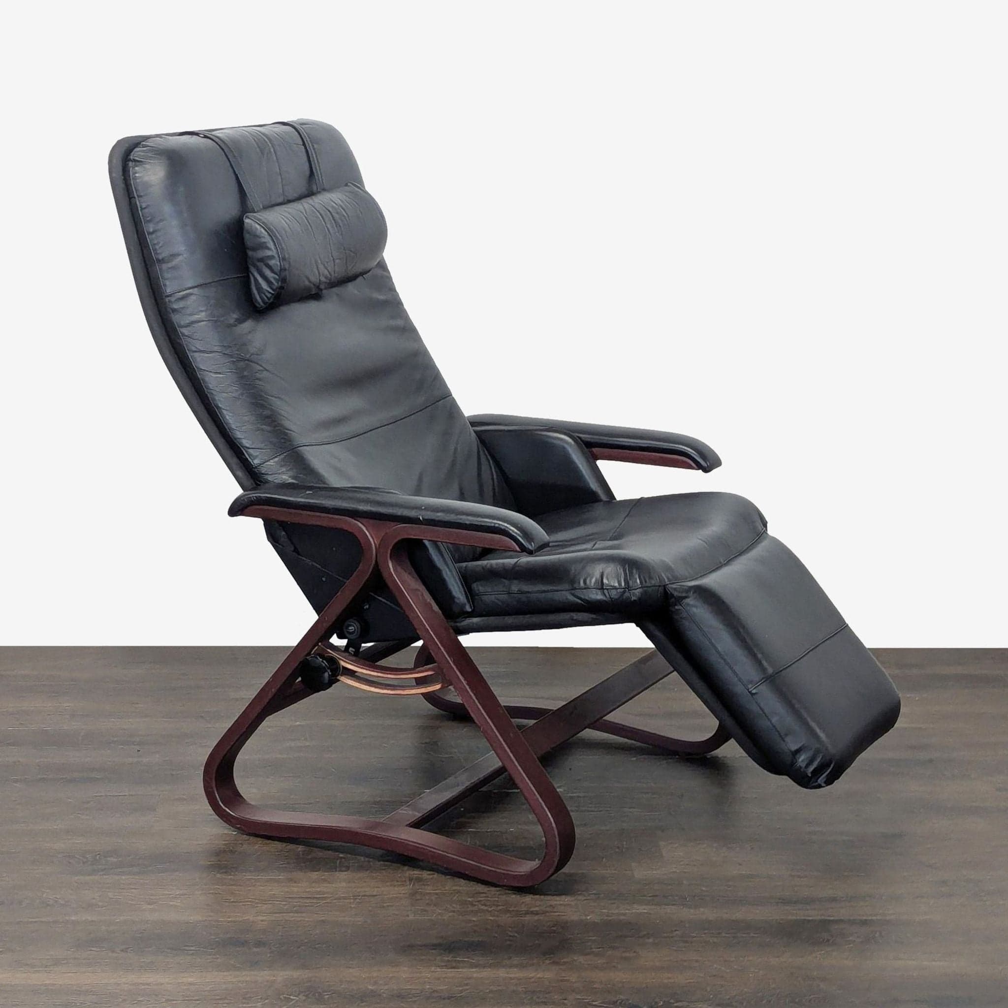 NEPSCO BackSaver Leather Zero-Gravity Recliner