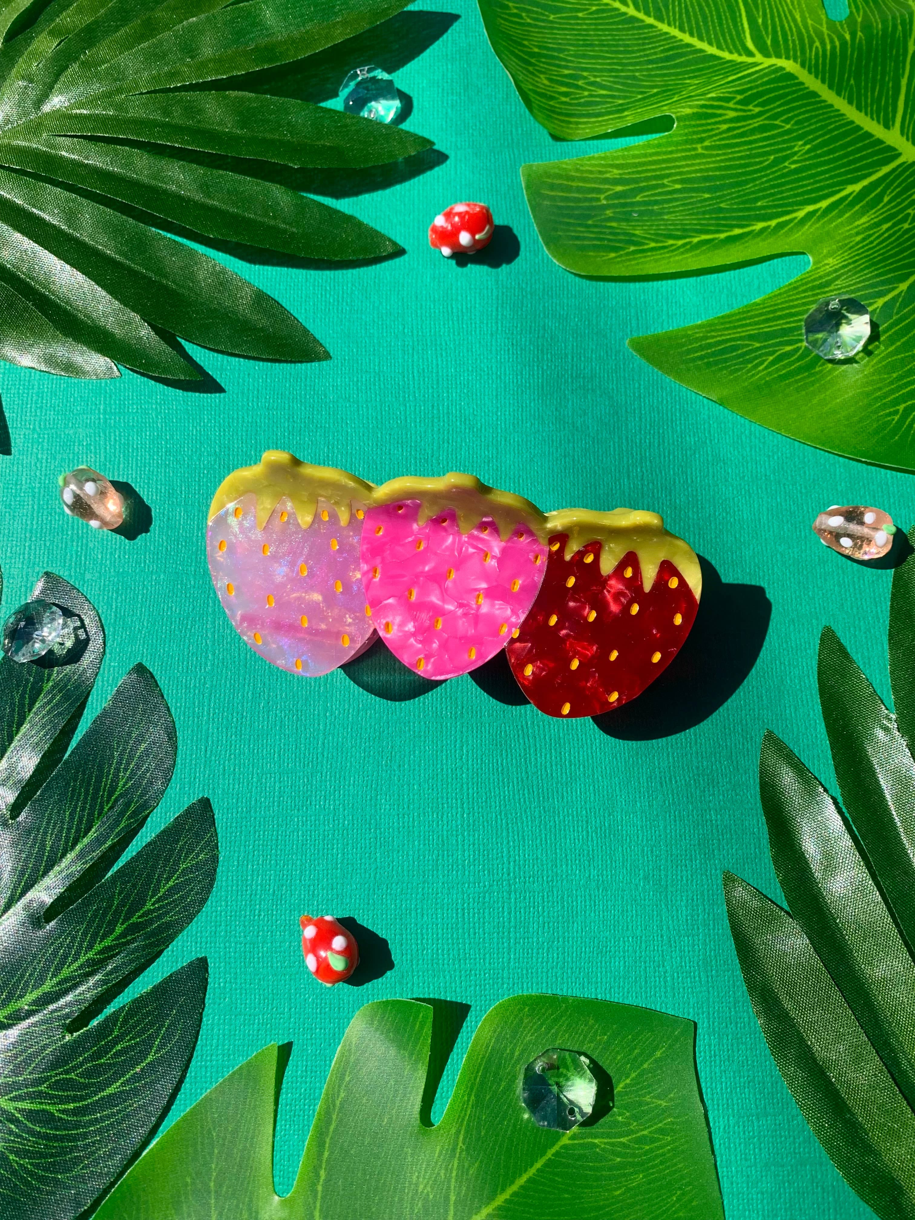 very berry hair claw - Regular