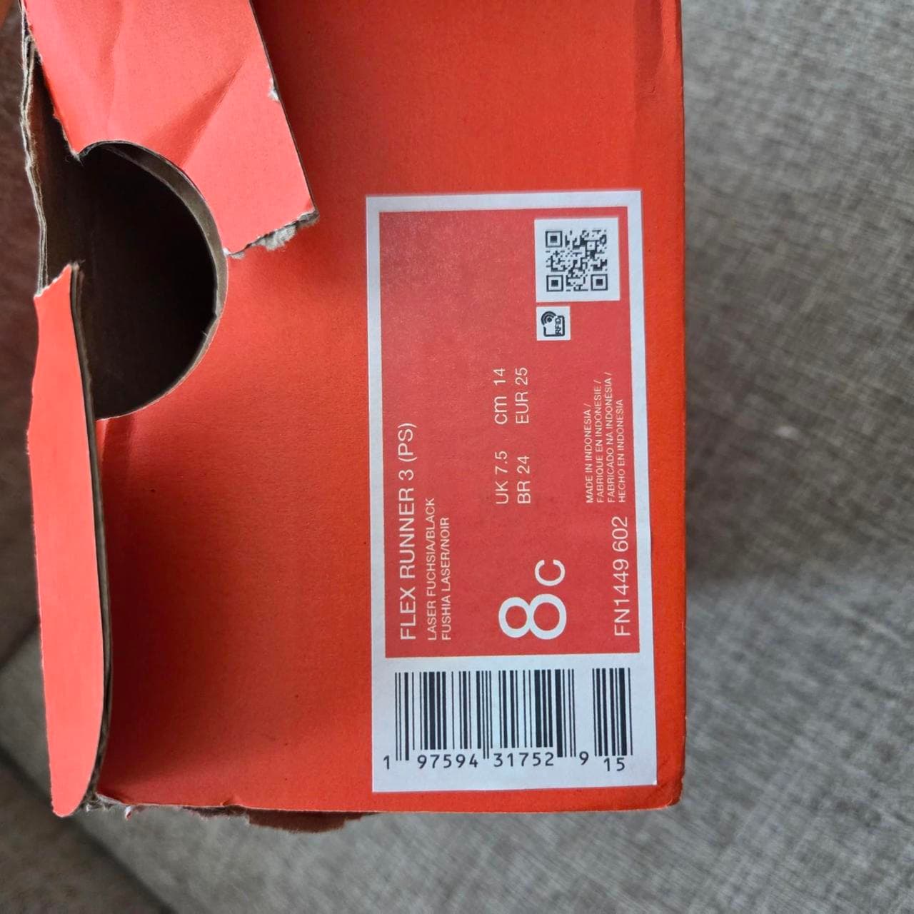 toddler girls Nike shoes 8c
