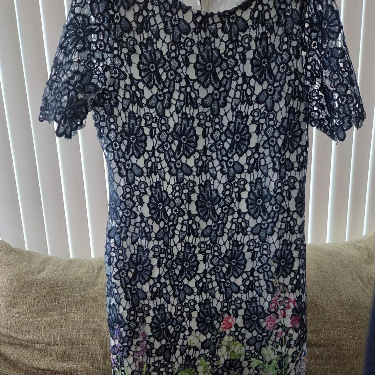 Nina Leonad navy blue floral lace dress with short sleeves and a flowy silhouette, size XL #romantic #elegant