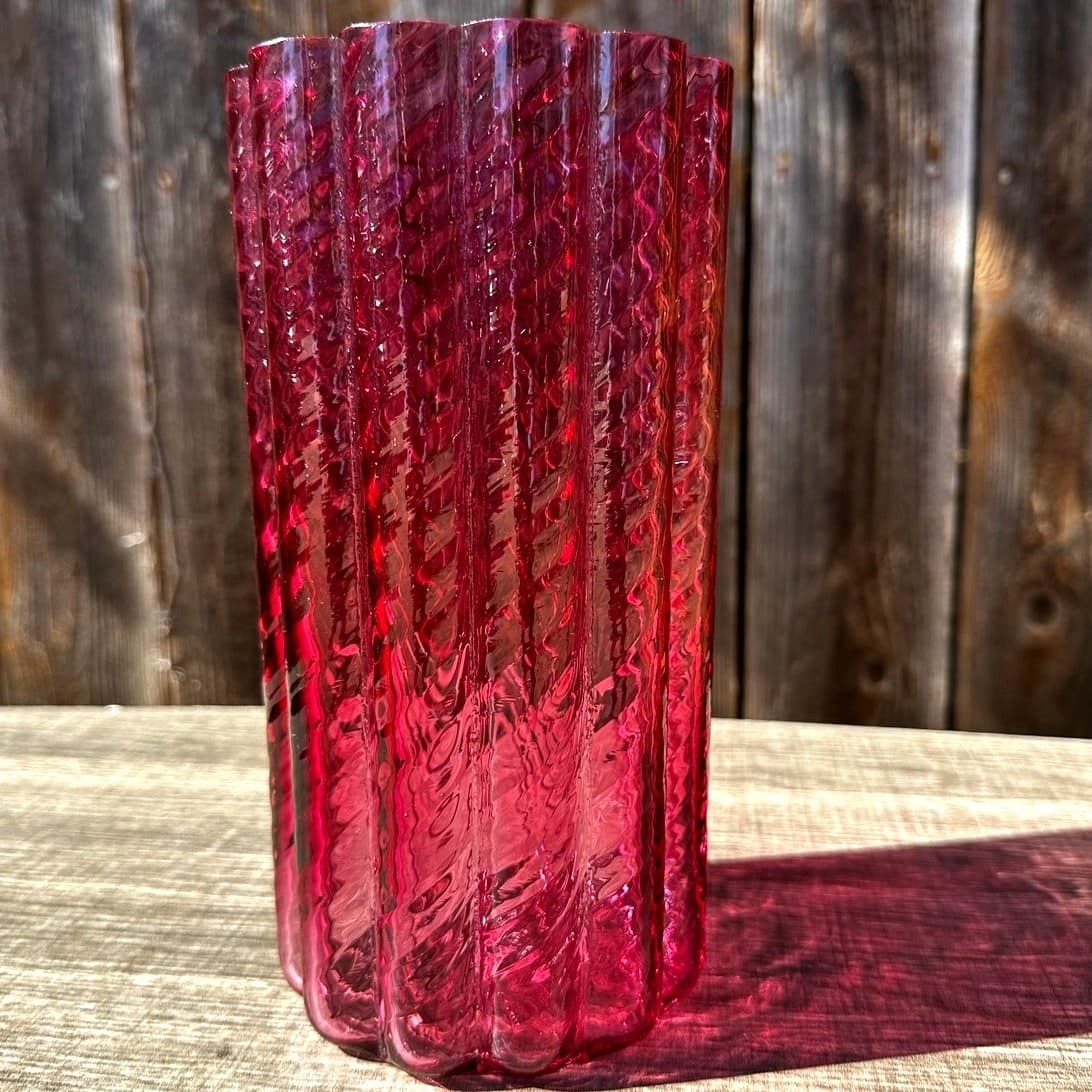 Pilgrim Art Glass Vintage Cranberry Glass 'Ionic' Ribbed Scalloped Optic Vase