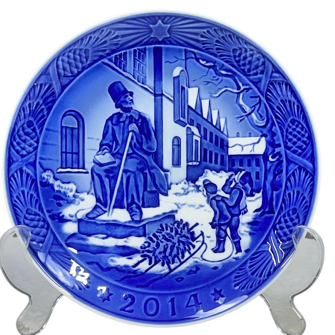 Royal Copenhagen Denmark 2014 Annual Christmas Plate 'Hans Christian Andersen