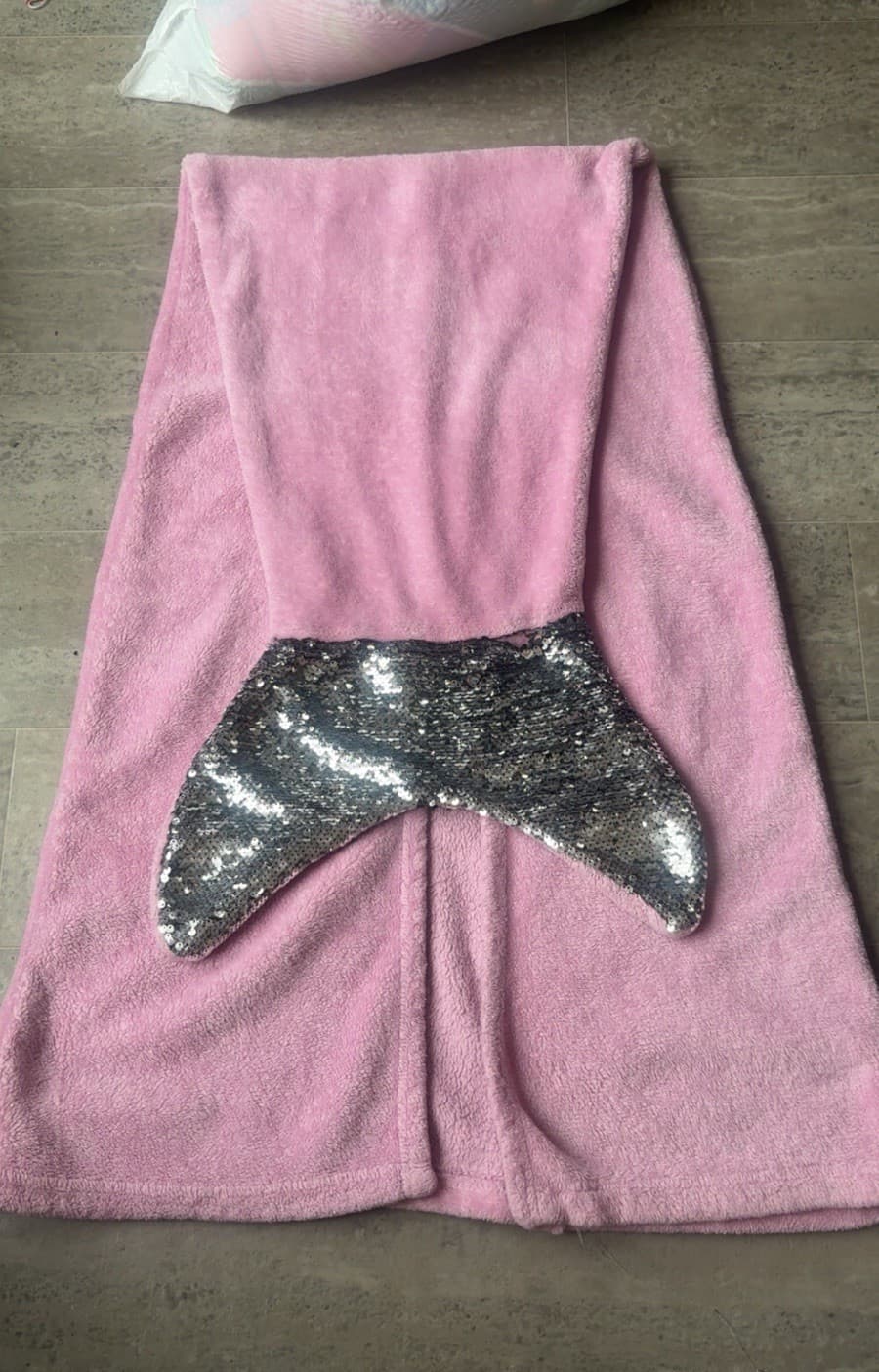 Pink Fleece Mermaid Tail Blanket with Silver Sequins for Kids, Teens, Girls