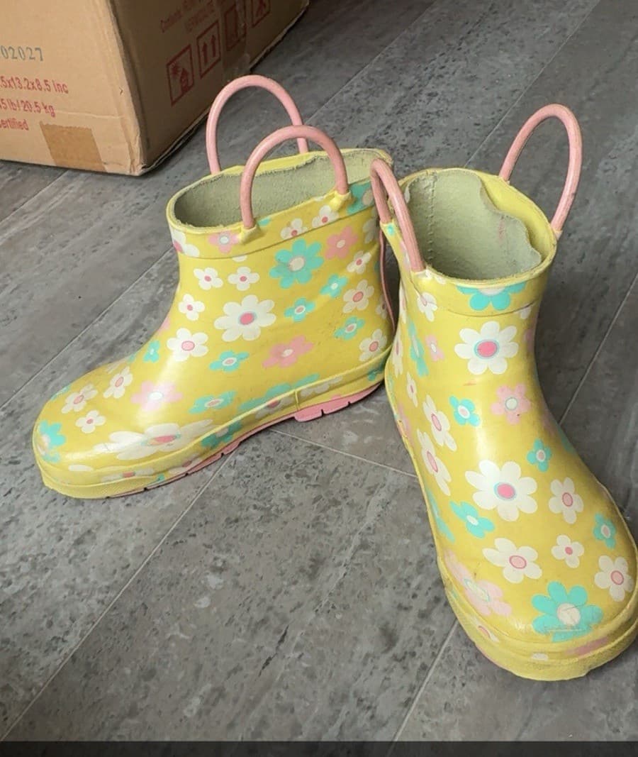 WonderNation Girls Yellow Pink Blue White Floral Rain Boots Size 11 Pull On