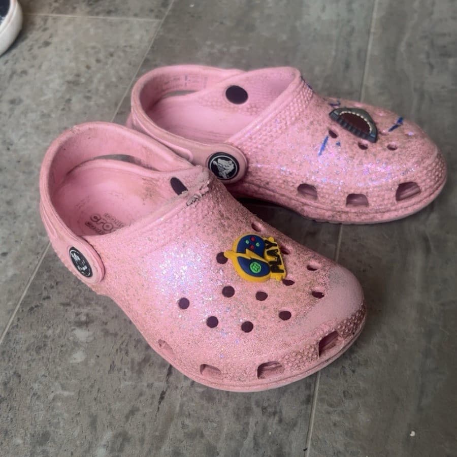 Crocs Pink Glitter Girls Clog Shoes Size 8 Slip On Comfort