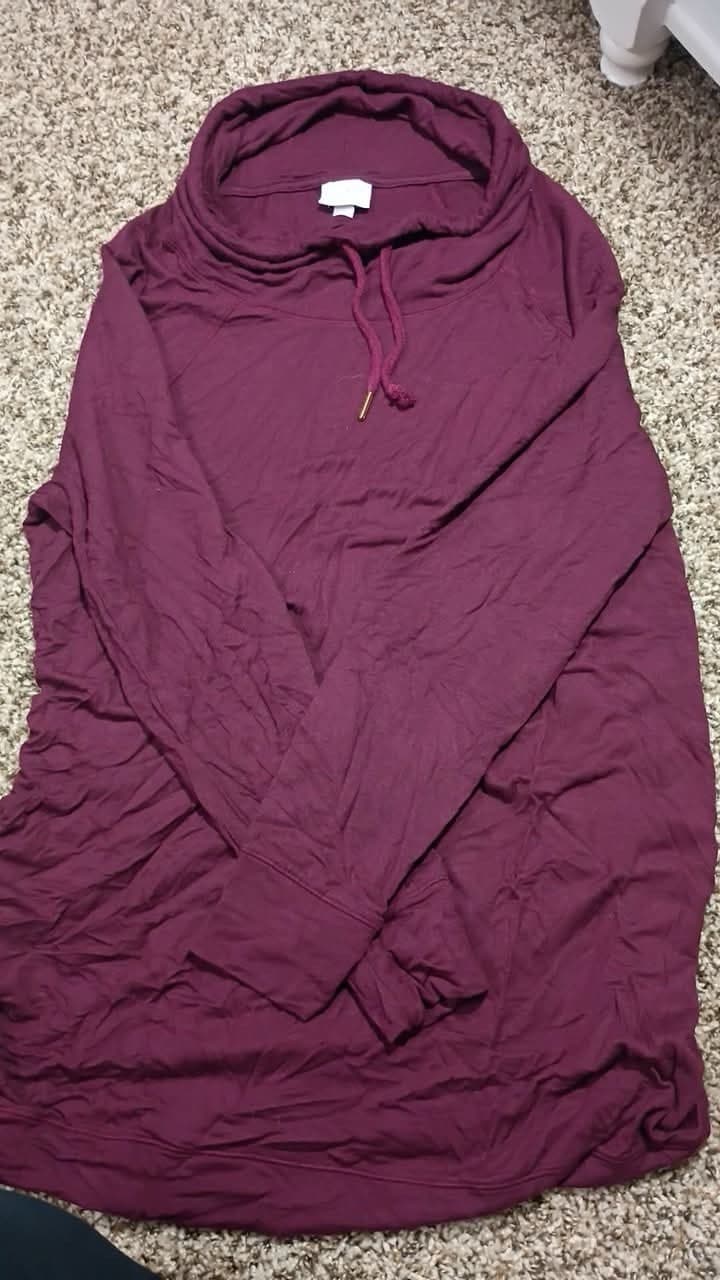 Isabel Maturnity by Ingrid and Isabel Burgandy pullover jacket