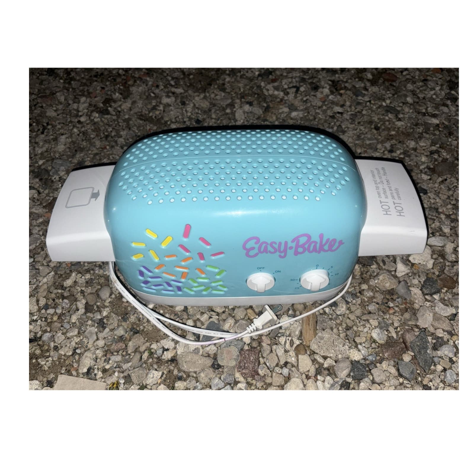 Easy-Bake Electric Creative Baking Toy Oven Blue Plastic MPN 4510 2005 Vintage