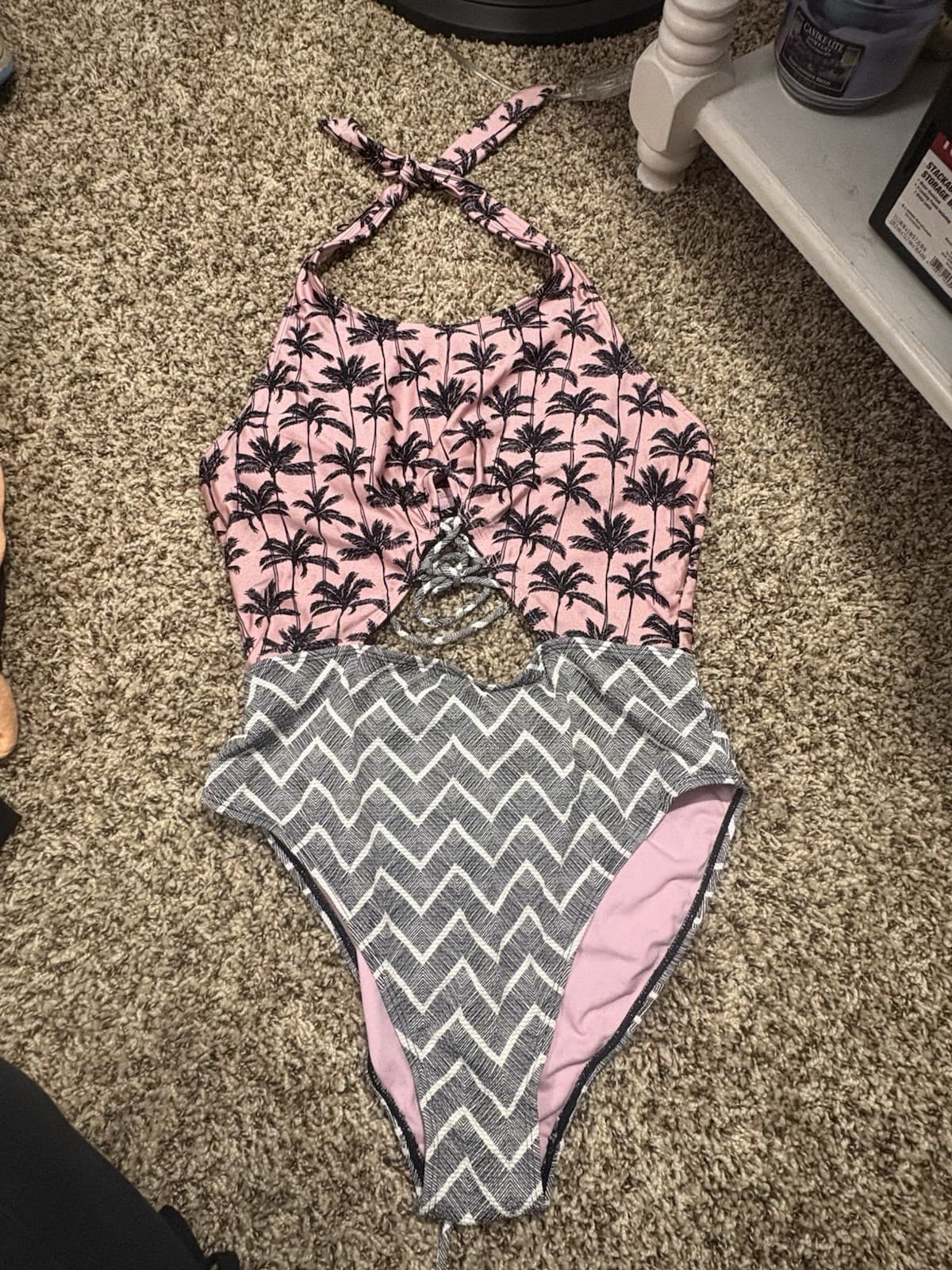 Women’s Monokini One-Piece Halter Swimsuit M B Cup Pink Gray Palm Chevron