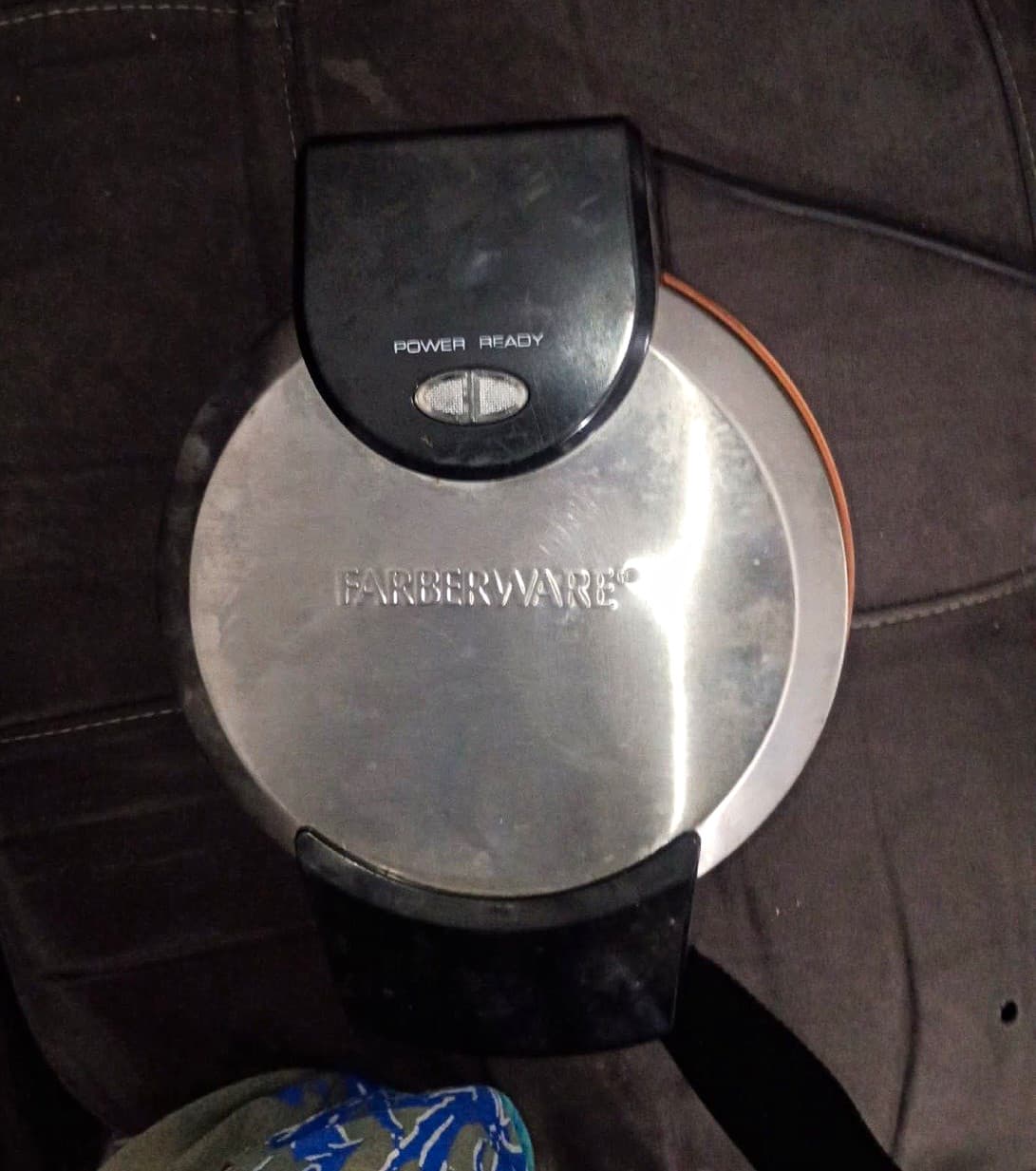 Farberware Standard Waffle Maker Round Stainless Steel Nonstick 1000W