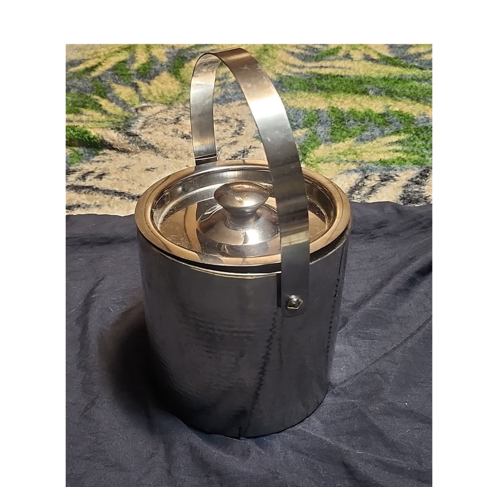 Stainless Steel Silver Insulated Ice Bucket with Handle and Lid