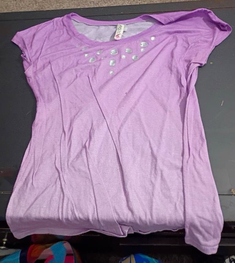Ransom Women's Purple Rhinestone Solid Scoop Neck Short Sleeve T-Shirt M