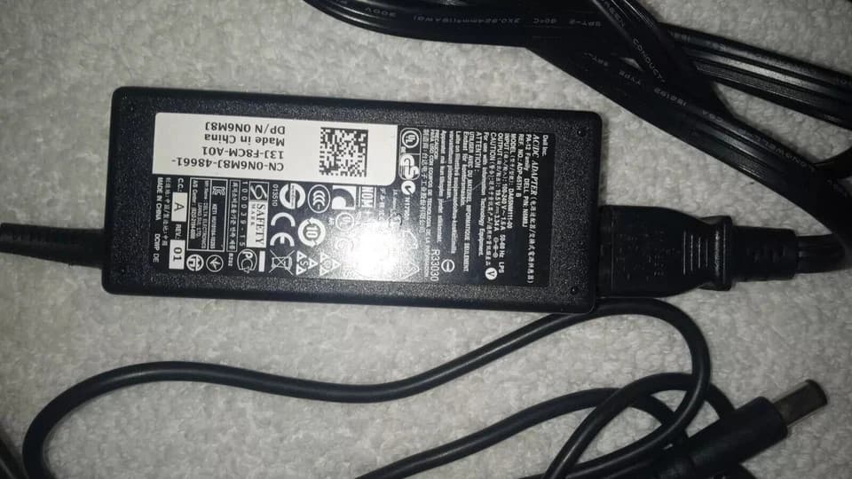 Dell charger Model DA65NM111-00 - ac/dc adapter