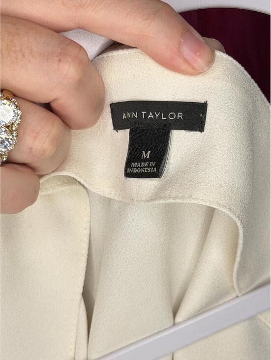 Ann Taylor Cream Off-Shoulder Ruffle Sleeve Spaghetti Straps