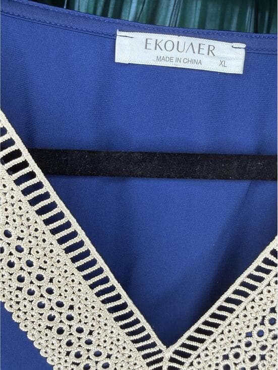 Ekouaer Sleeveless Navy Dress with Lace V-Neck