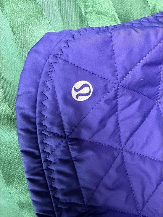 RARE 2012 Lululemon Hot Cheeks Quilted Shorts - Blueberry