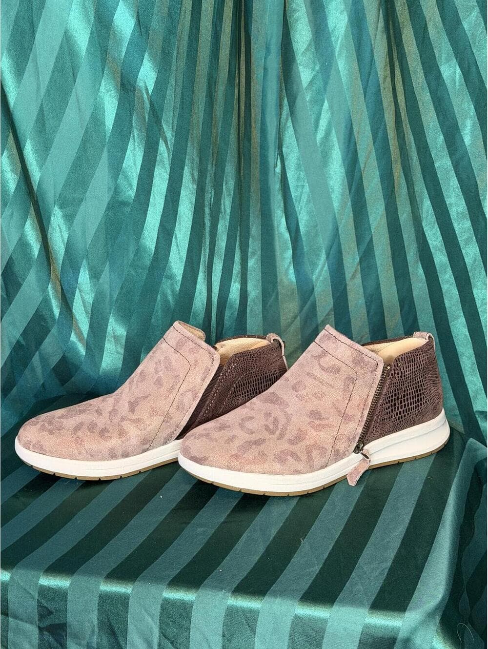 Revere Leather Comfort Slip-On Shoes size 10M