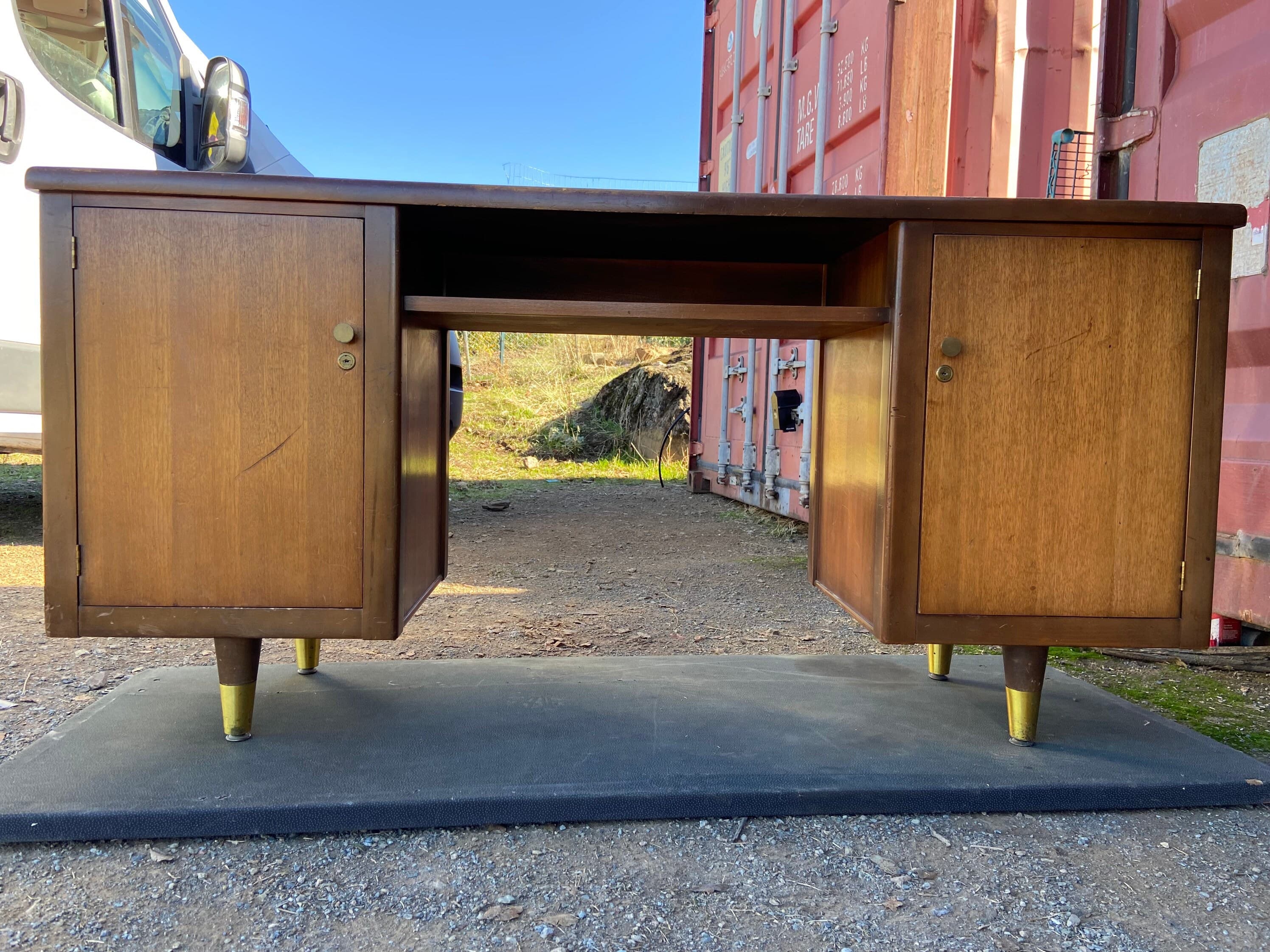 Vintage mid century modern wooden credenza - Image 1