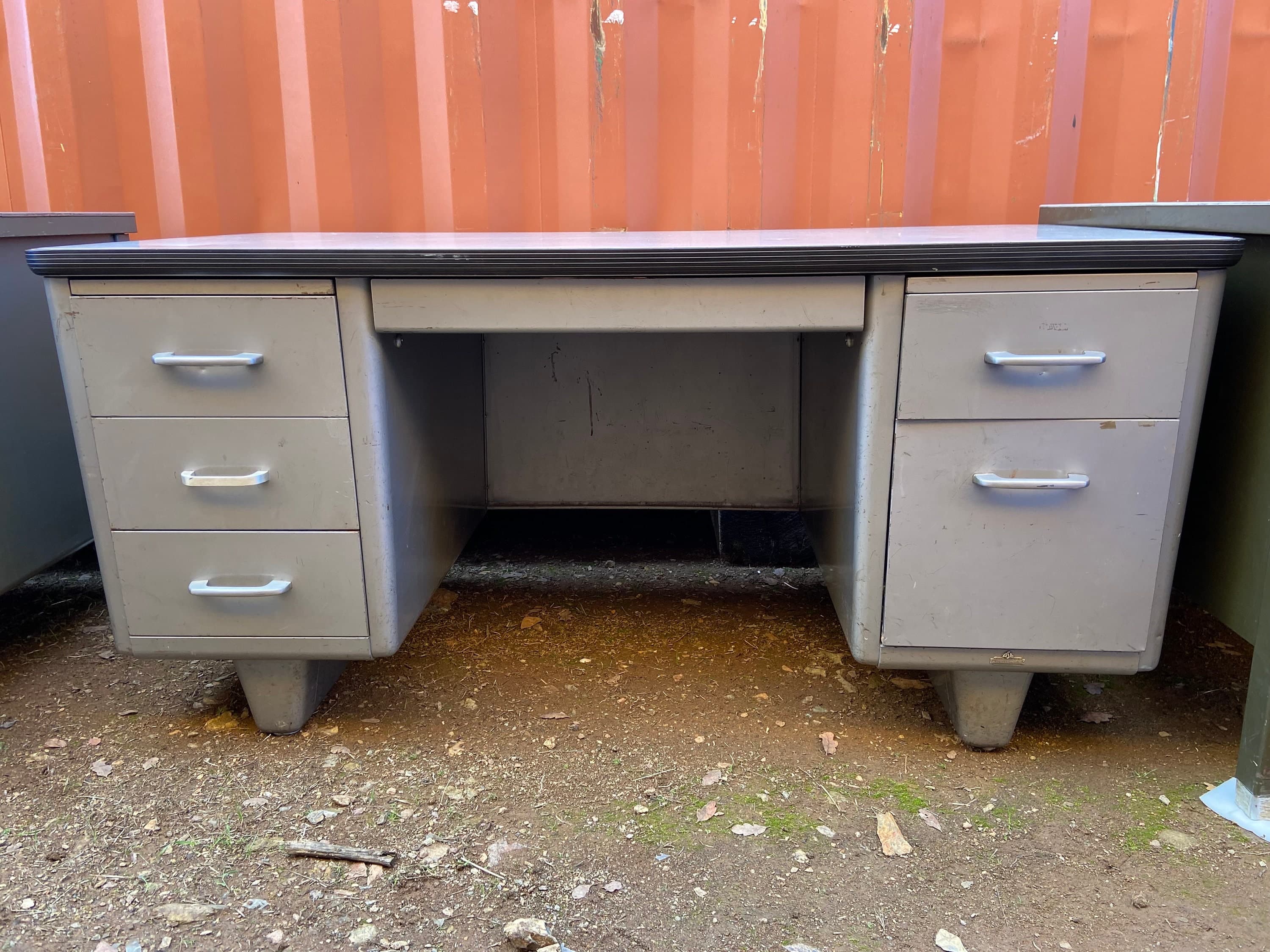 Allsteel vintage metal tanker desk - Image 1