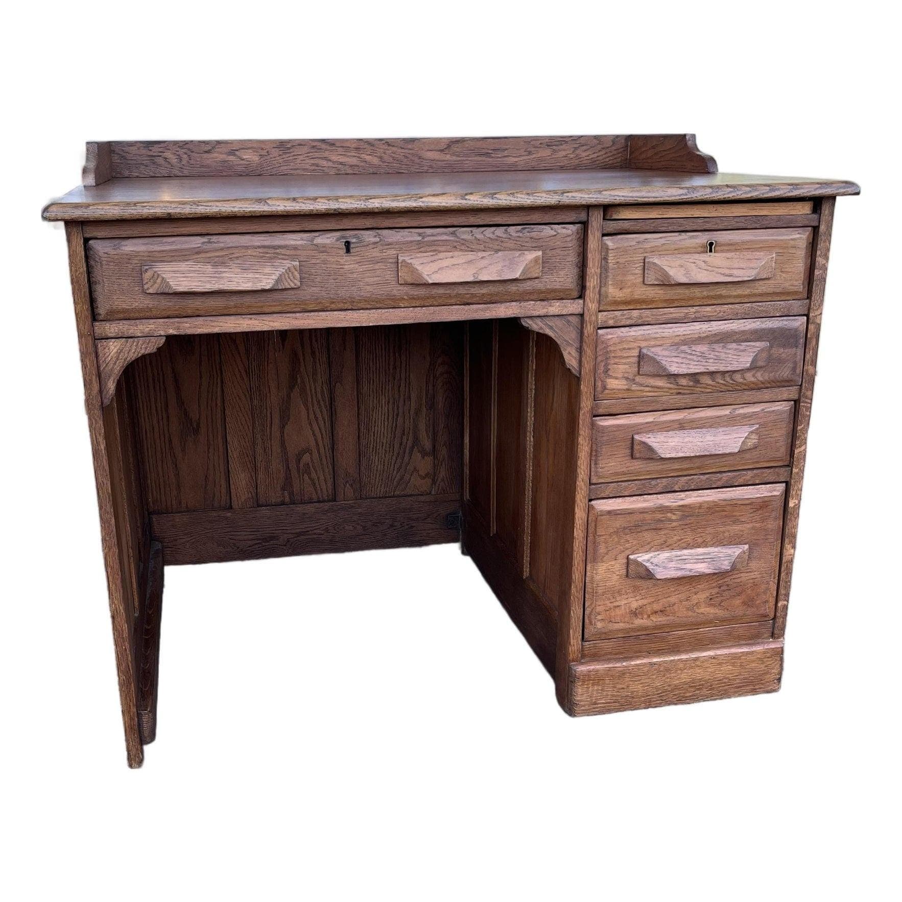 Early 20th Century Oak Desk