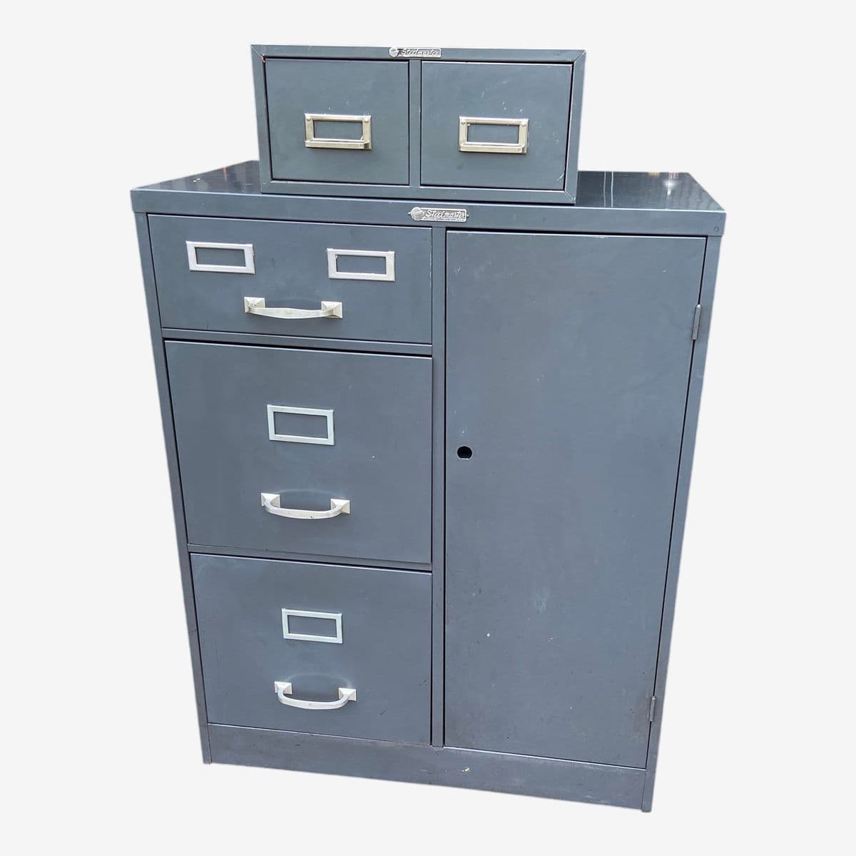 1970s Vintage Mid Century Modern Metal Cabinet - Image 1